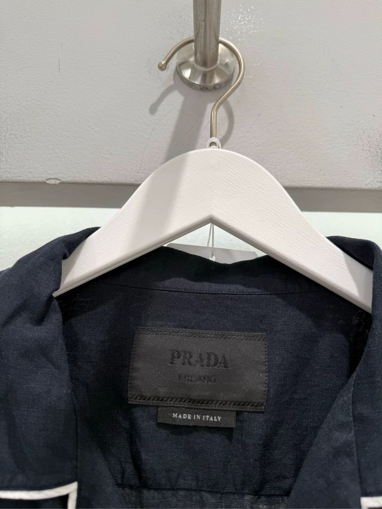 Prada Prada Logo Patch Button Up Shirt Size L Size US L / EU 52-54 / 3 - 7 Thumbnail