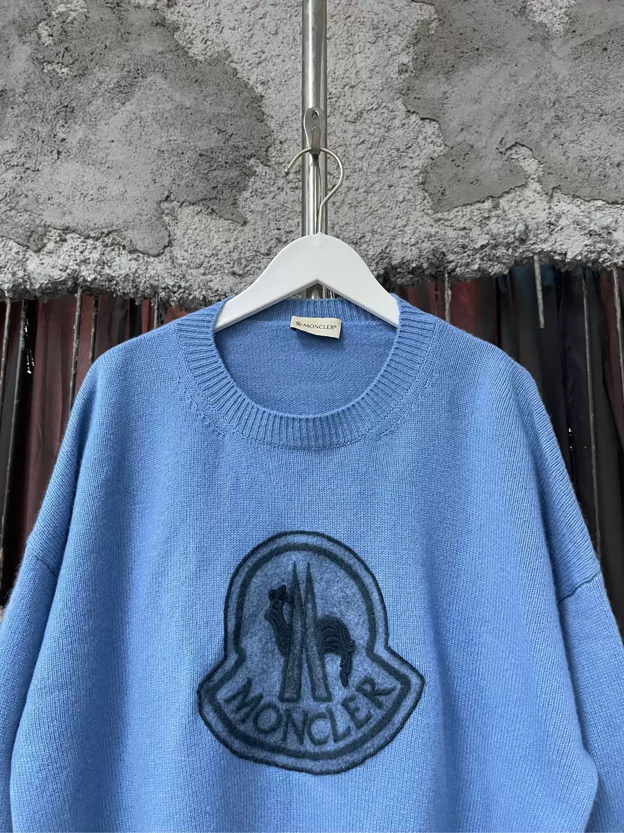 Moncler Moncler Felt Logo Patch Sweater Size M Size US M / EU 48-50 / 2 - 4 Thumbnail