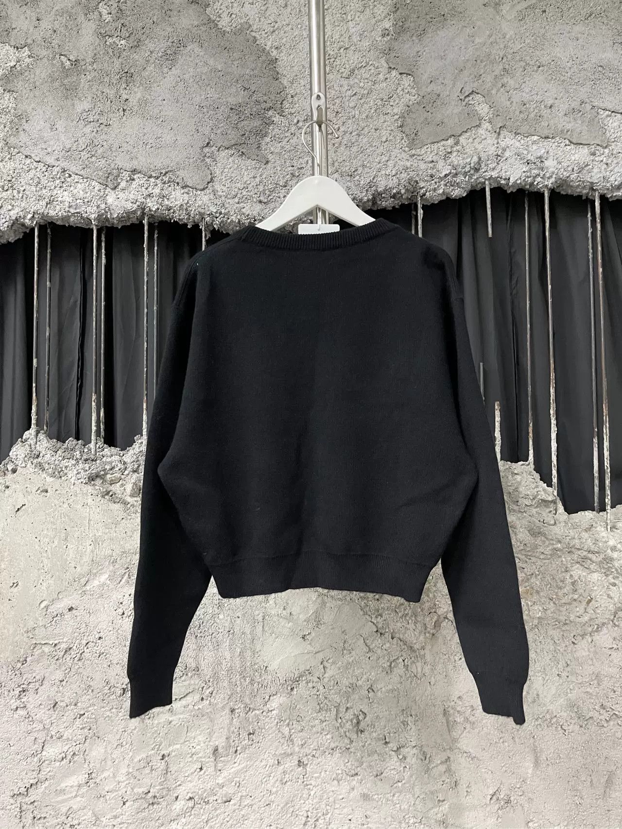 Chanel Chanel Coco Logo Appliqué Sweater Size 34 Size XS / US 0-2 / IT 36-38 - 3 Thumbnail