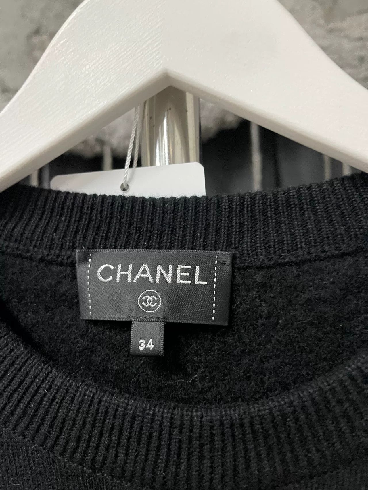 Chanel Chanel Coco Logo Appliqué Sweater Size 34 Size XS / US 0-2 / IT 36-38 - 6 Thumbnail