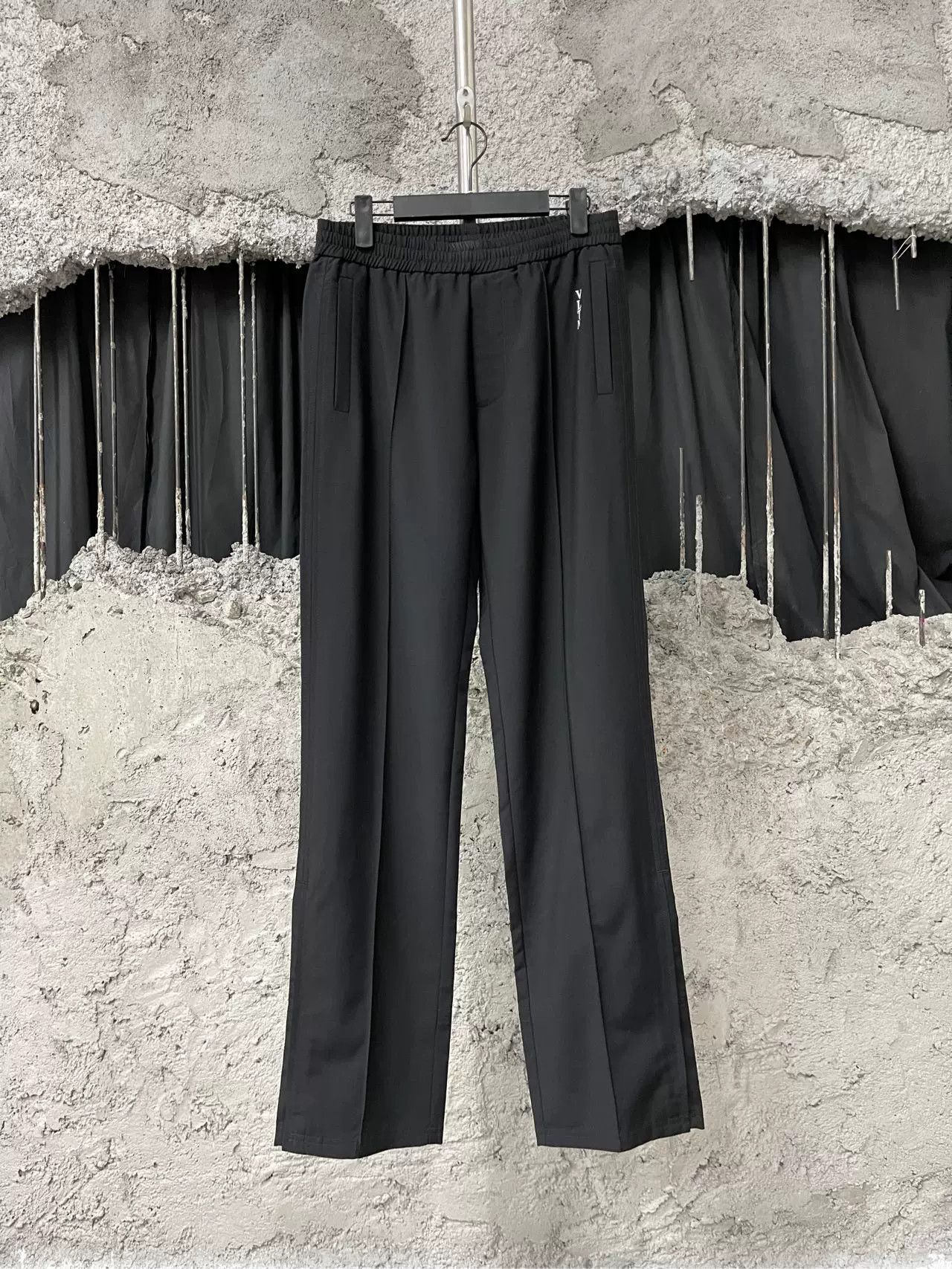 Valentino Valentino VLTN Logo Trousers Size 46 Size US 30 / EU 46 - 2 Thumbnail