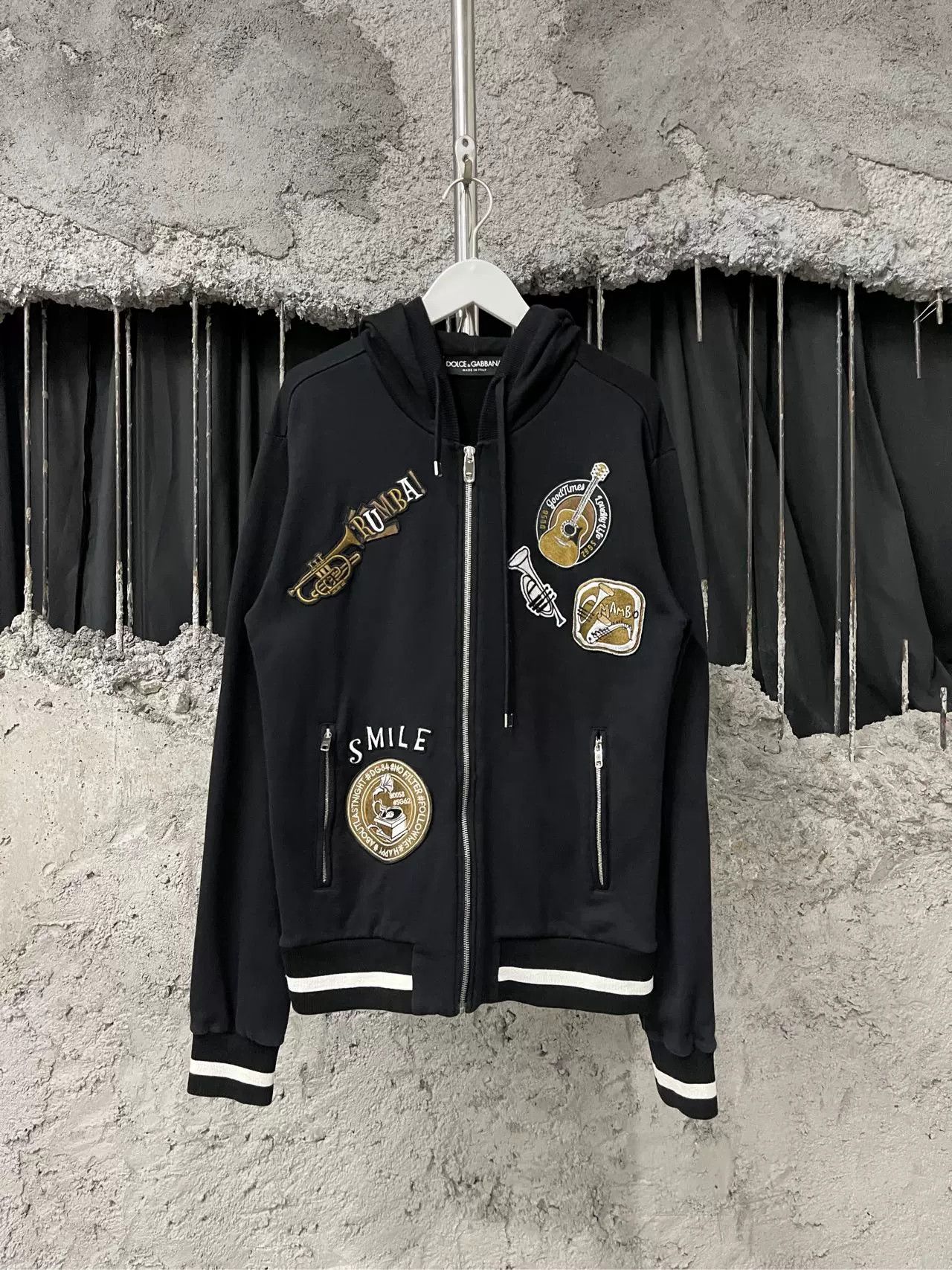 Dolce & Gabbana Dolce & Gabbana Patch Zip Hoodie Size S Size US S / EU 44-46 / 1 - 2 Thumbnail