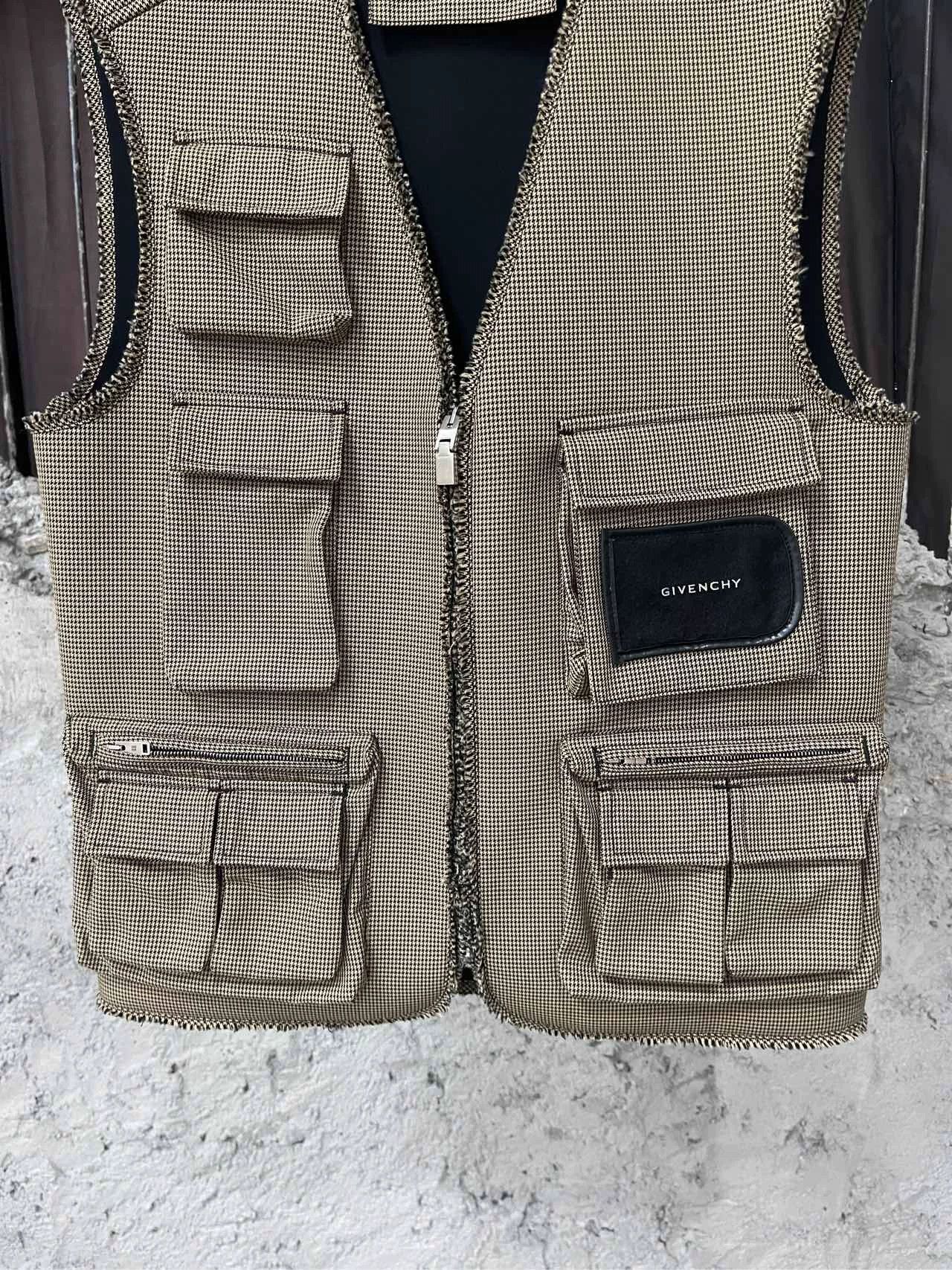 Givenchy Givenchy Houndstooth Utility Vest Size 44 Size US S / EU 44-46 / 1 - 5 Thumbnail