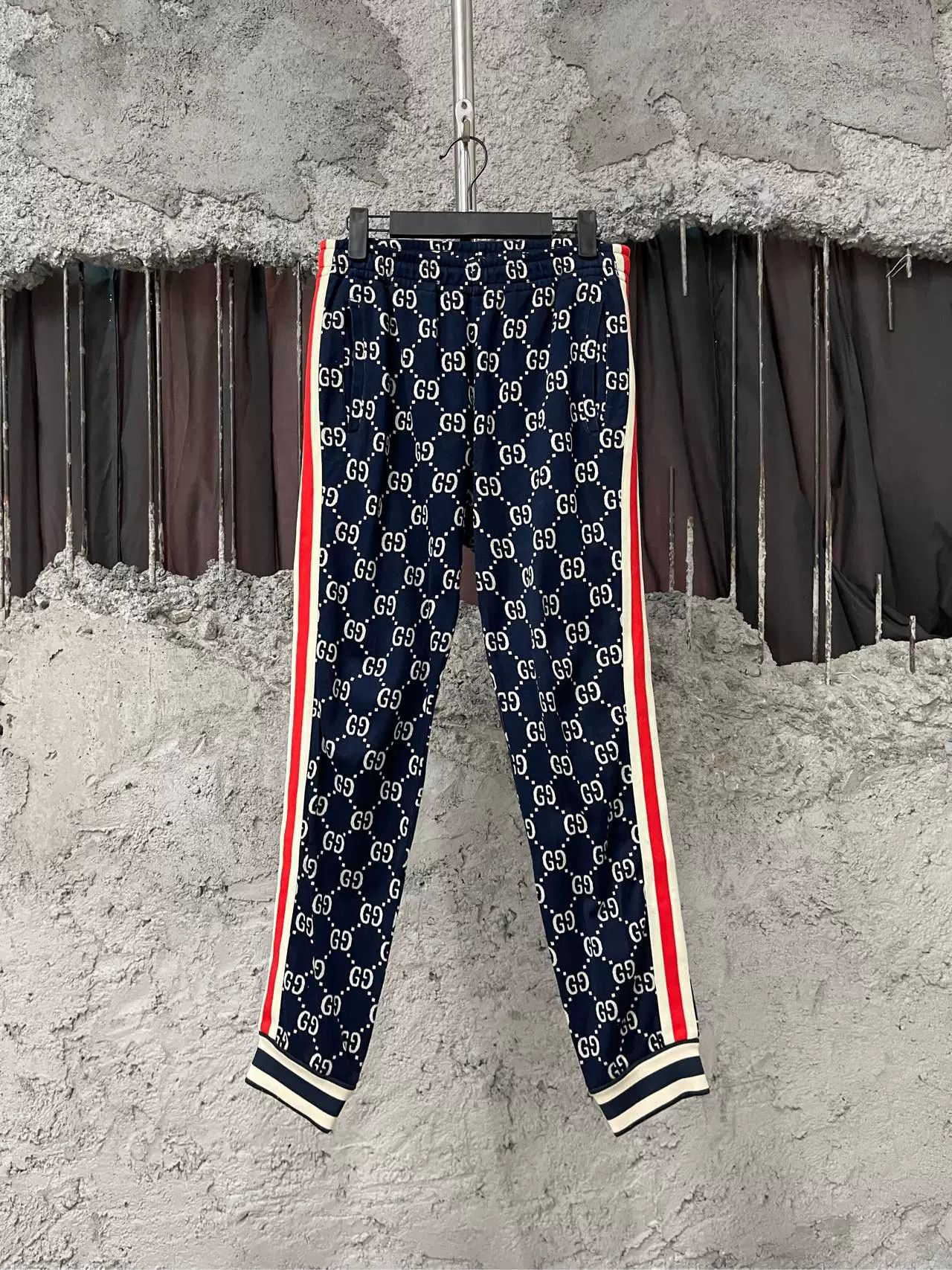Gucci Gucci GG Monogram Sweatpants Size S Size US 30 / EU 46 - 2 Thumbnail