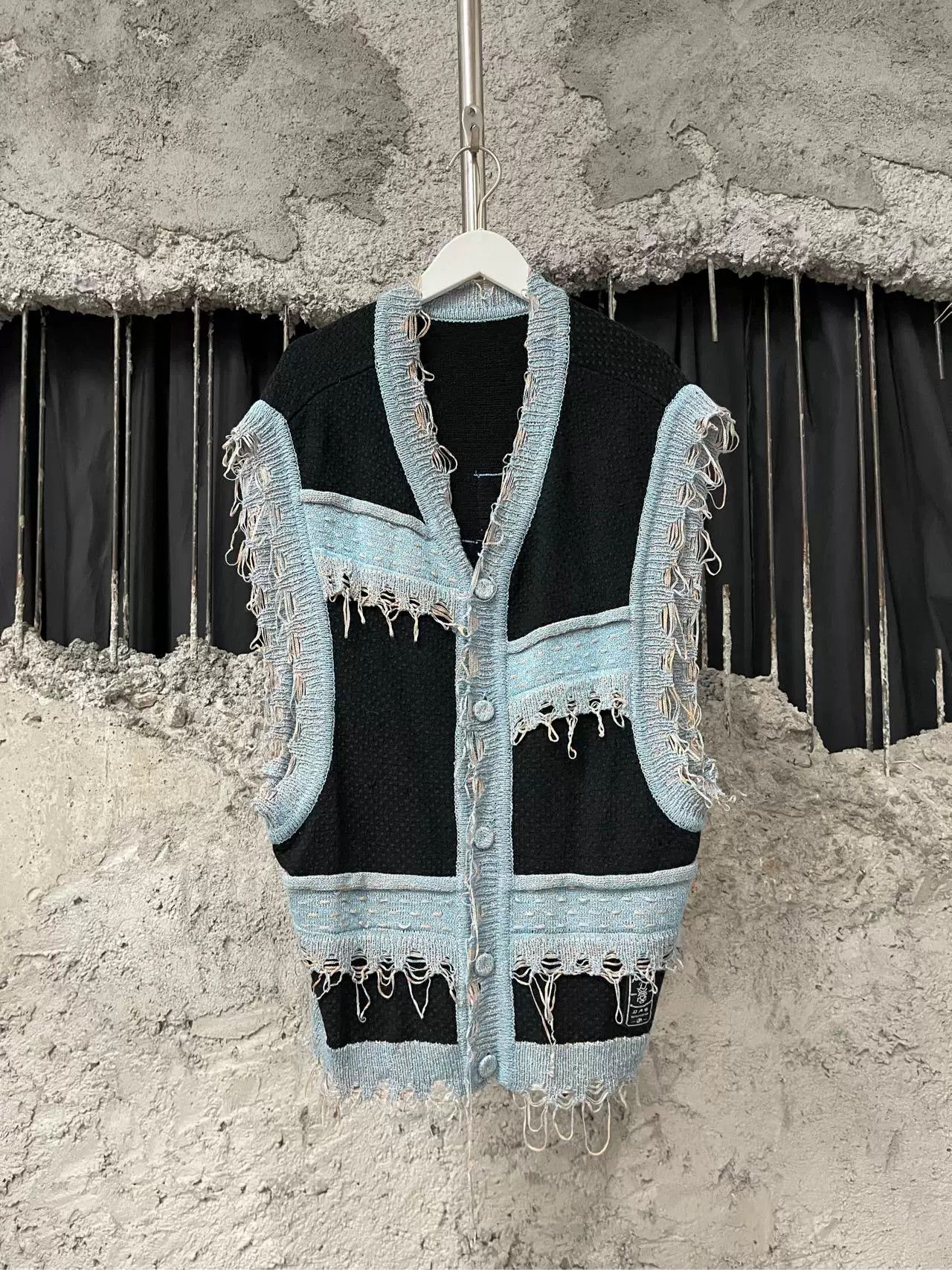 Ader Error Ader Error Distressed Knit Vest Size XS Size US XS / EU 42 / 0 - 2 Thumbnail