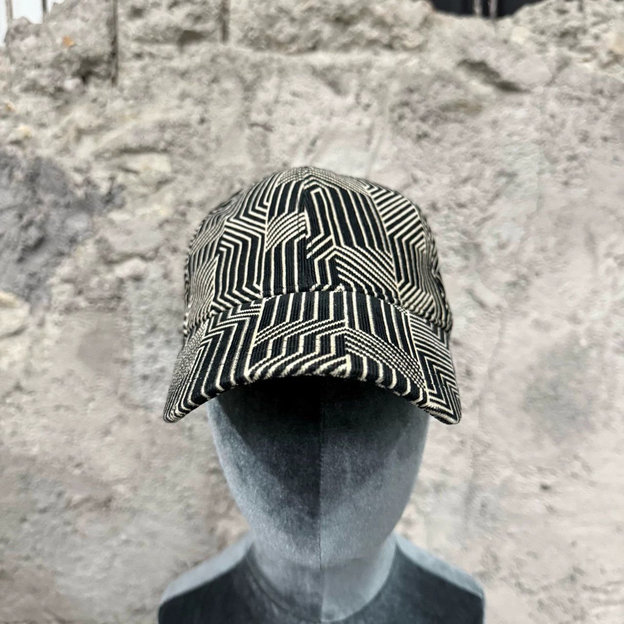 Saint Laurent Paris Saint Laurent Geometric Print Baseball Cap Size ONE SIZE - 2 Thumbnail