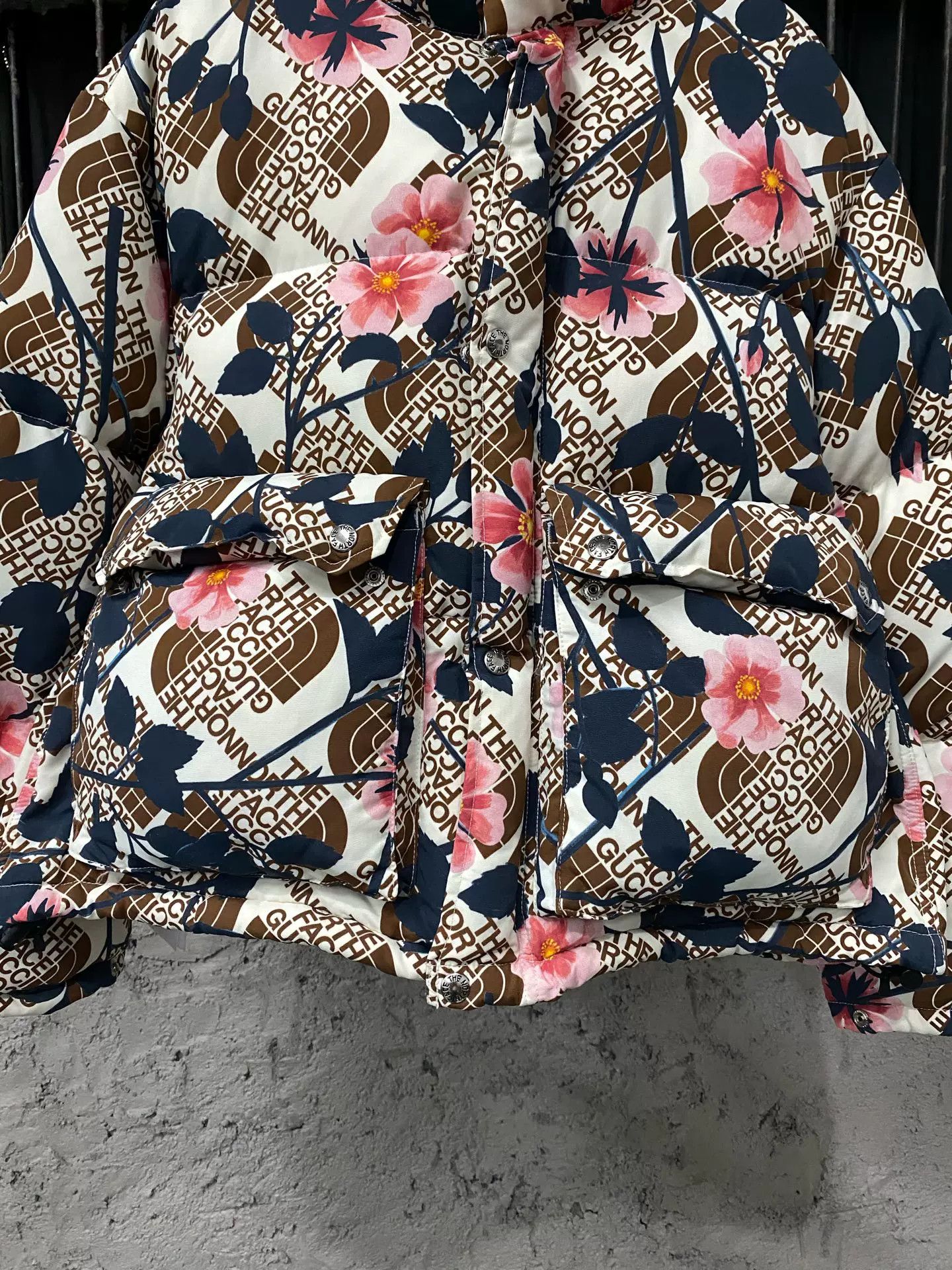 Gucci × The North Face Gucci x The North Face Floral Puffer Jacket XXS Size US XXS / EU 40 - 5 Thumbnail