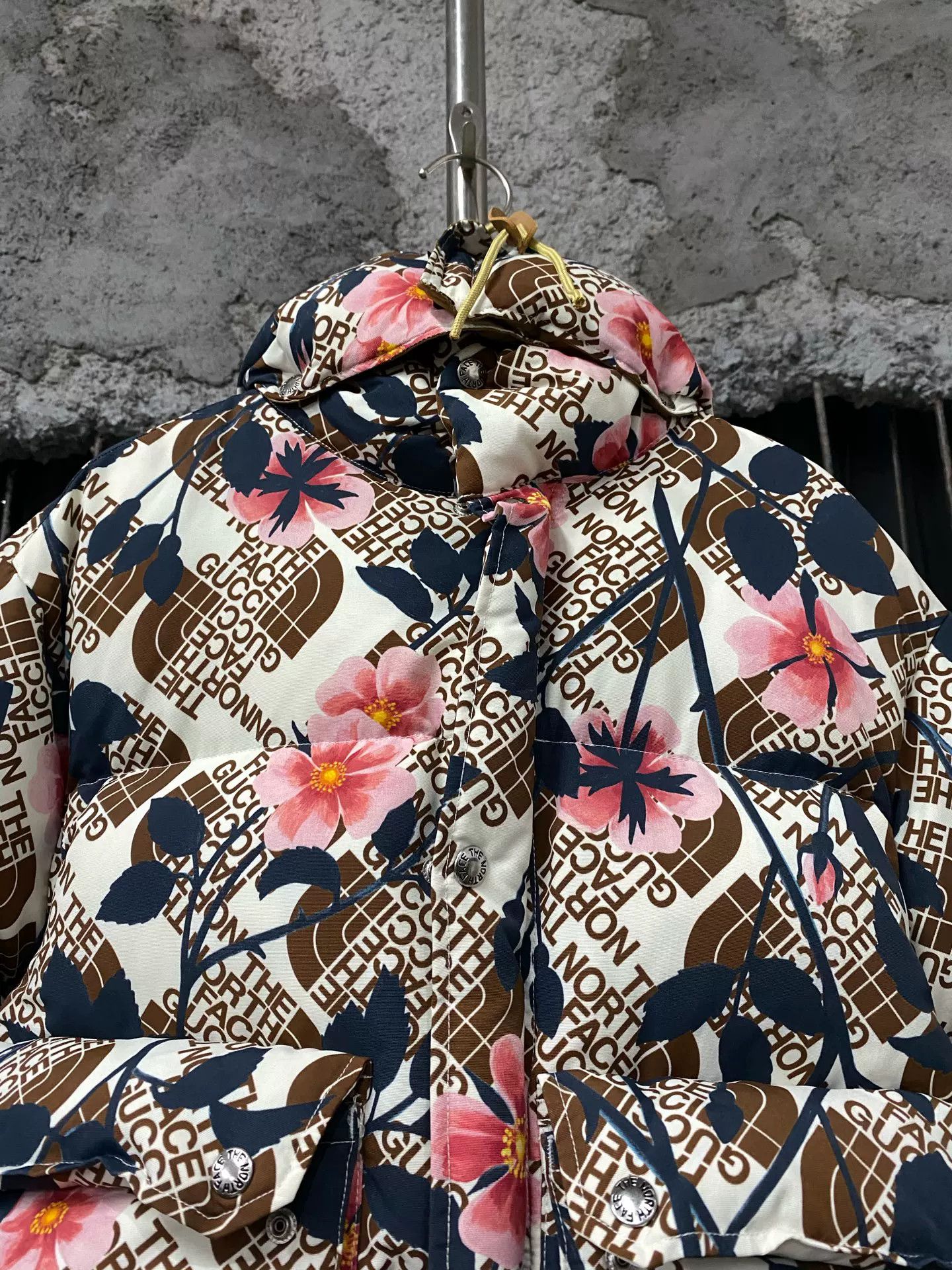 Gucci × The North Face Gucci x The North Face Floral Puffer Jacket XXS Size US XXS / EU 40 - 4 Thumbnail