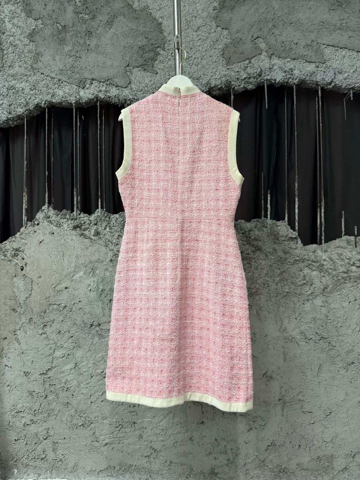 Gucci Gucci Pink Tweed Sleeveless Dress Size IT 36 Size XS / US 0-2 / IT 36-38 - 3 Thumbnail