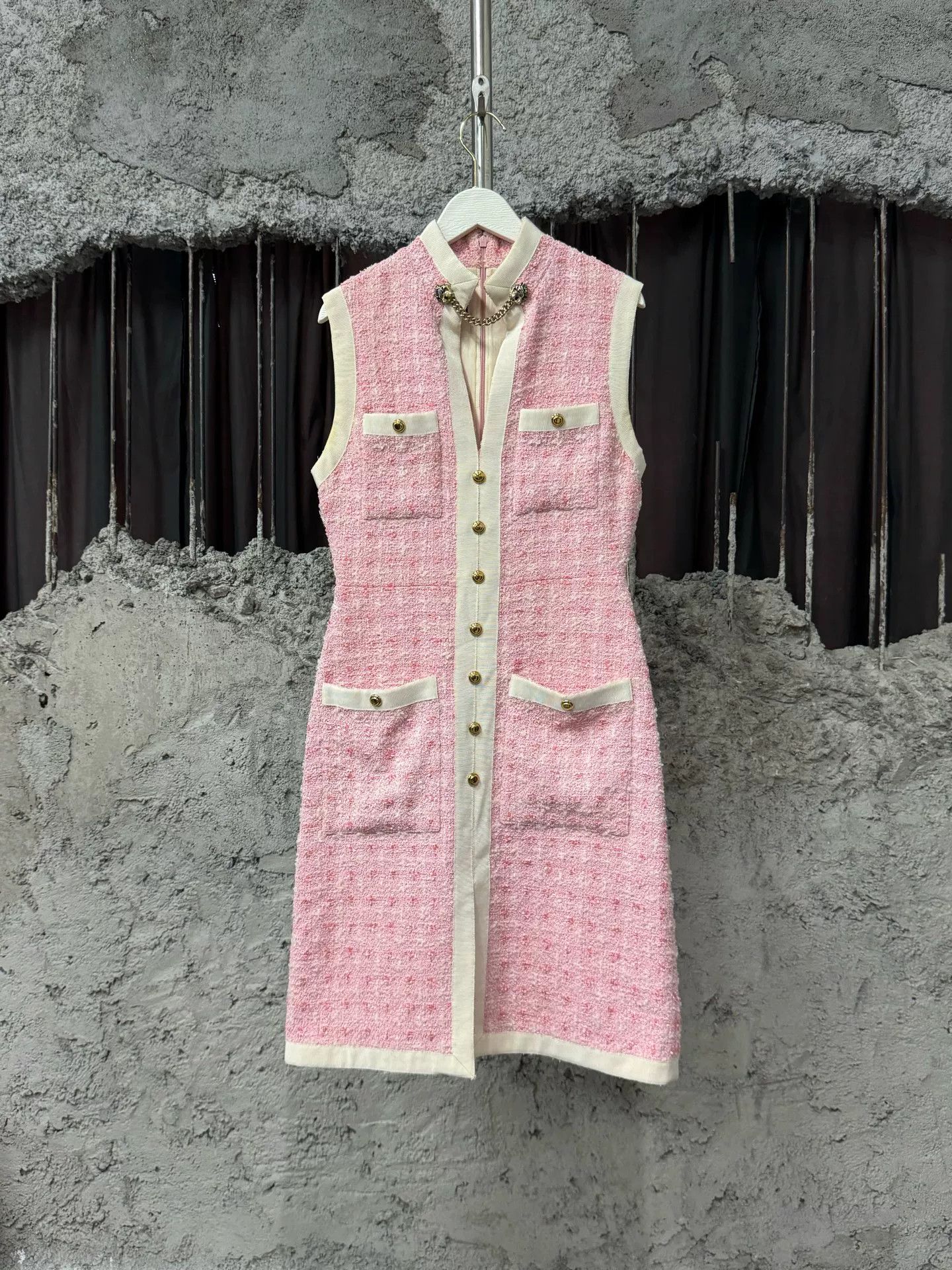 Gucci Gucci Pink Tweed Sleeveless Dress Size IT 36 Size XS / US 0-2 / IT 36-38 - 2 Thumbnail
