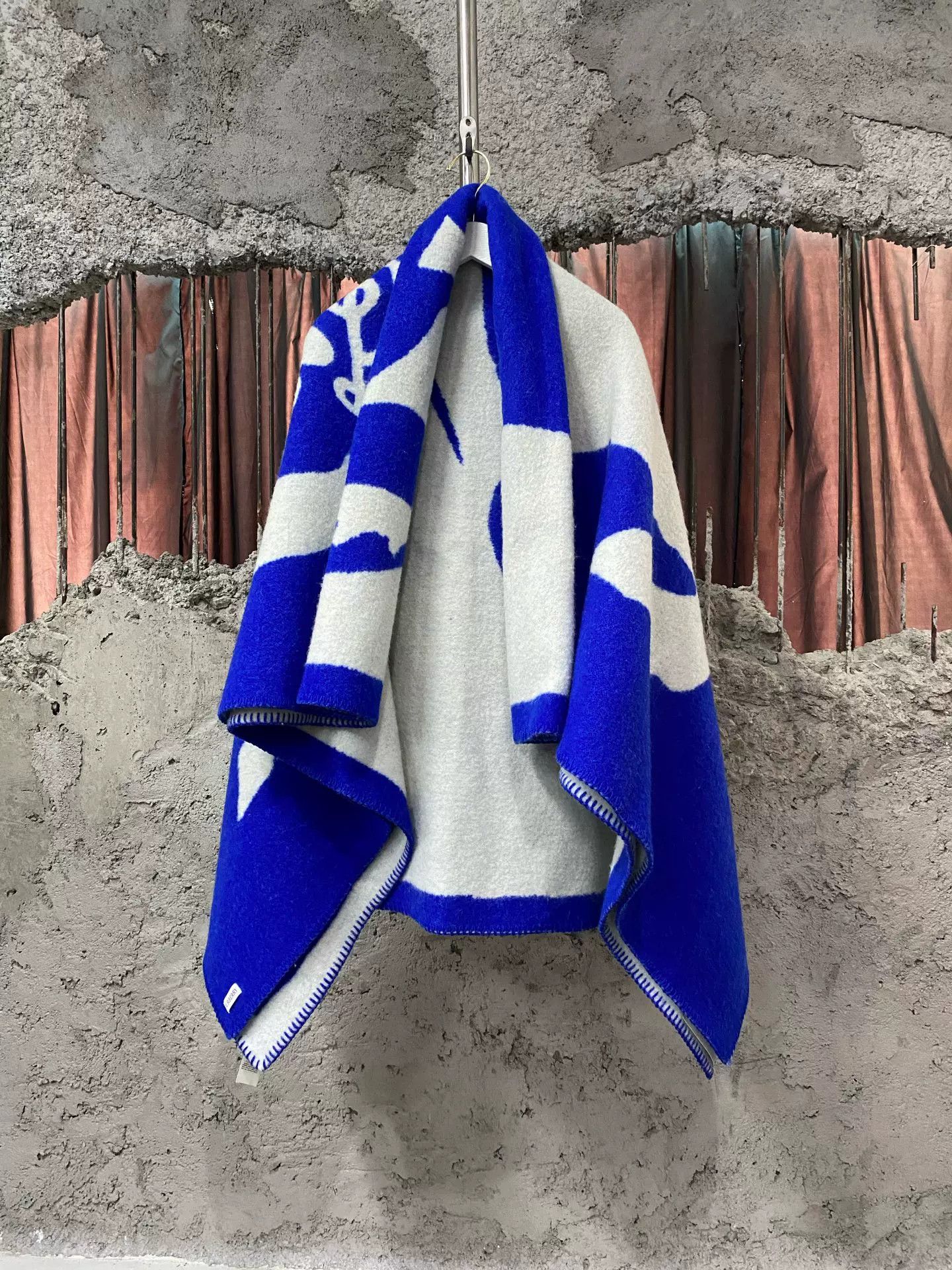 Burberry Burberry Wool Logo Blanket One Size Size ONE SIZE - 3 Thumbnail
