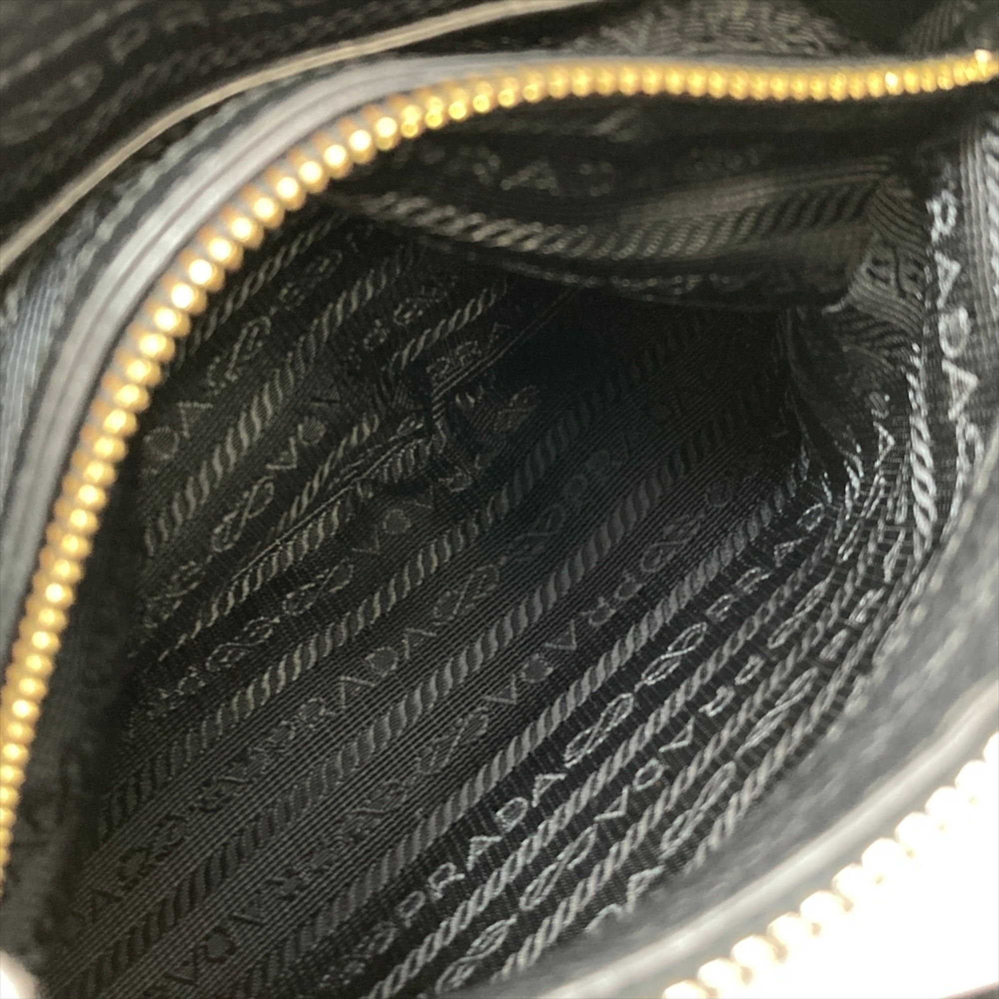 Prada Prada Logo One-Shoulder Shoulder Bag Leather Black Size ONE SIZE - 14 Thumbnail