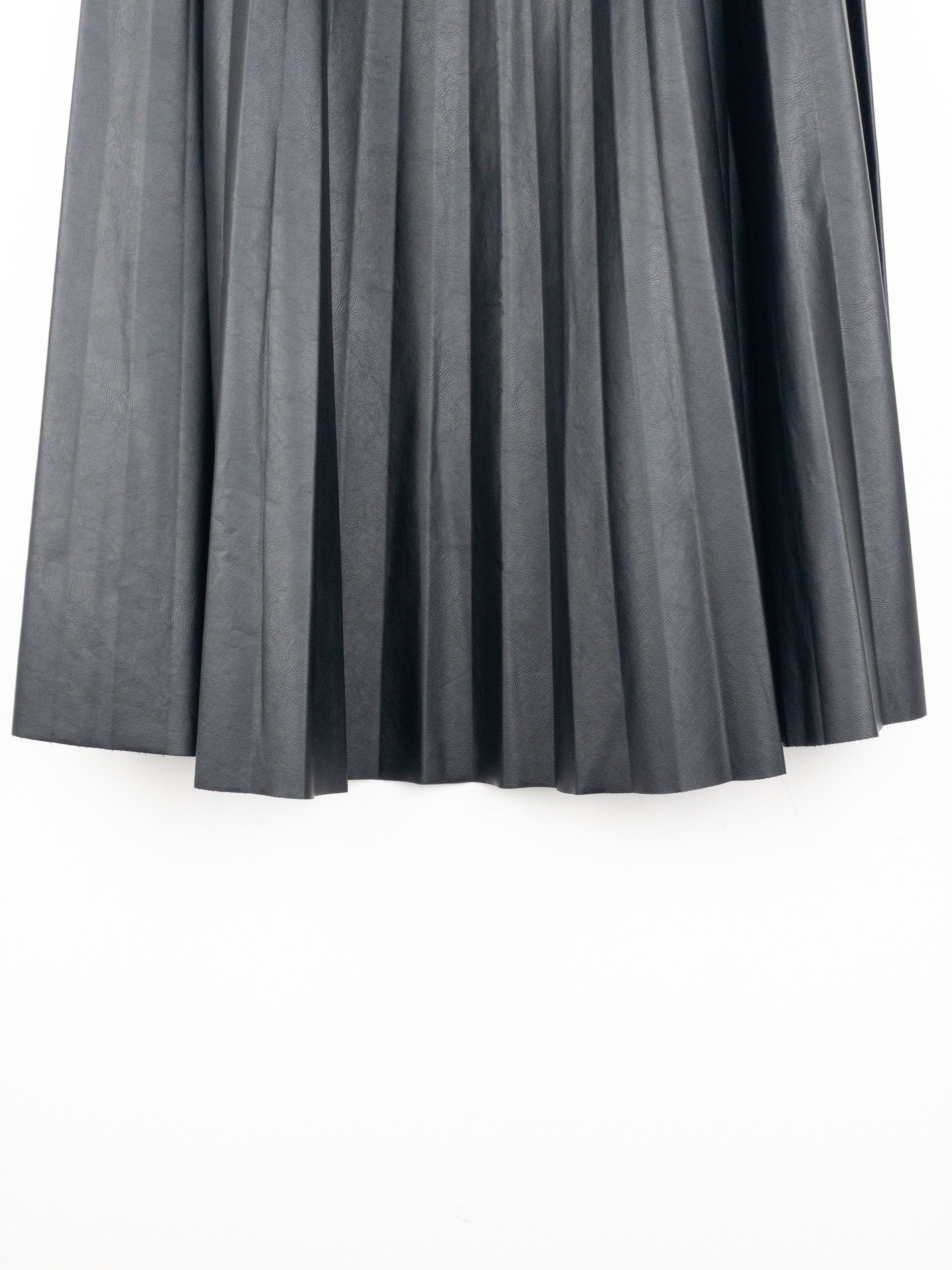 Maison Margiela MM6 Pleated Faux Leather Maxi Skirt Size 26" / US 2 / IT 38 - 7 Thumbnail