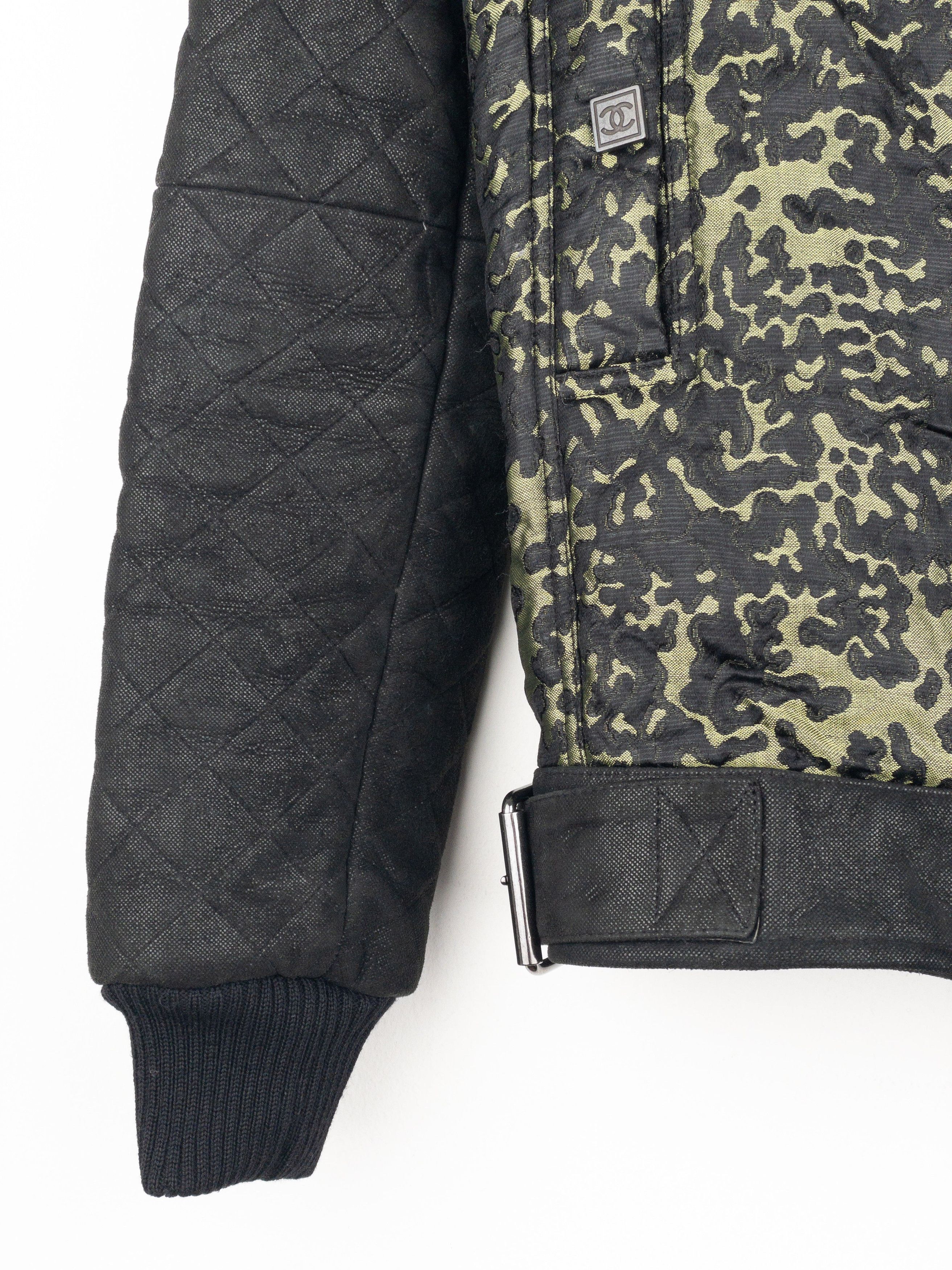 Chanel by Karl Lagerfeld 2000s Quilted Camouflage Bomber Jacket Size XS / US 0-2 / IT 36-38 - 6 Thumbnail