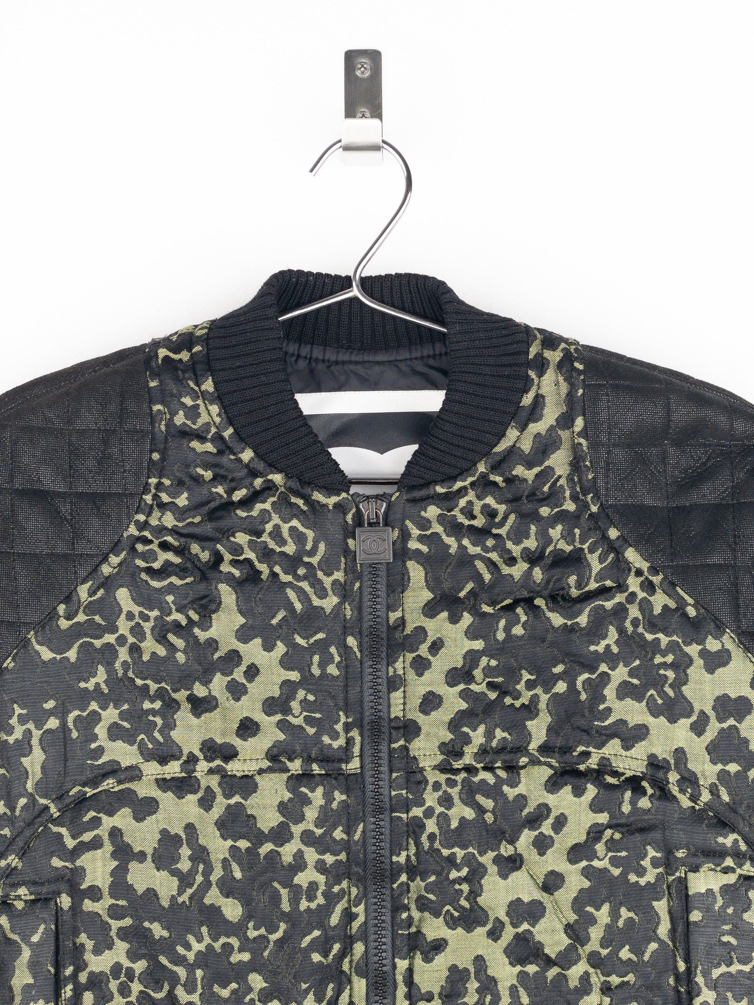 Chanel by Karl Lagerfeld 2000s Quilted Camouflage Bomber Jacket Size XS / US 0-2 / IT 36-38 - 3 Thumbnail