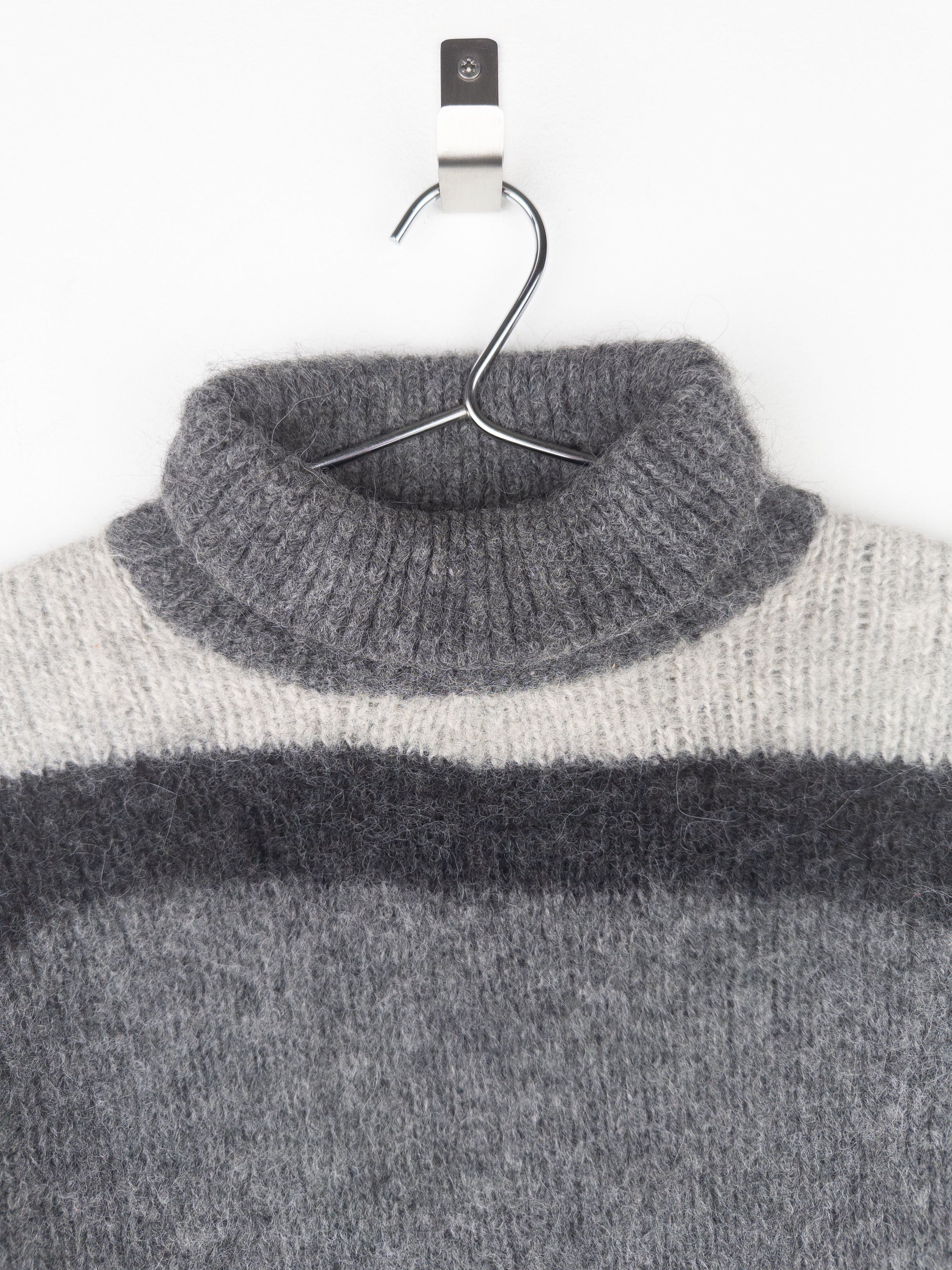 Prada 2000s Red Tab Geometric Fuzzy Knit Turtleneck Sweater Size S / US 4 / IT 40 - 3 Thumbnail