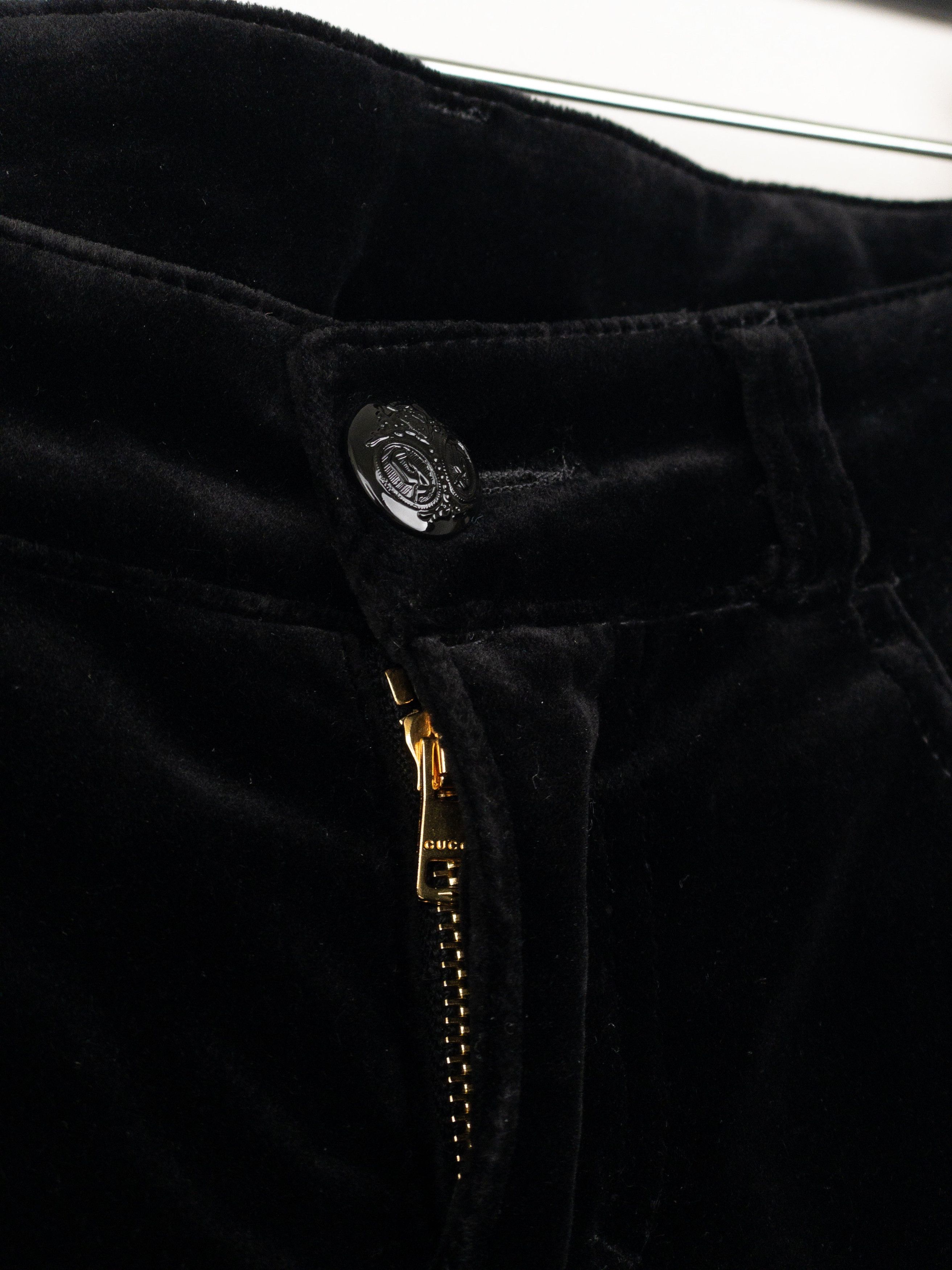 Gucci by Tom Ford AW01 Logo-Embroidered Flared Velvet Pants Size 27" / US 4 / IT 40 - 5 Thumbnail