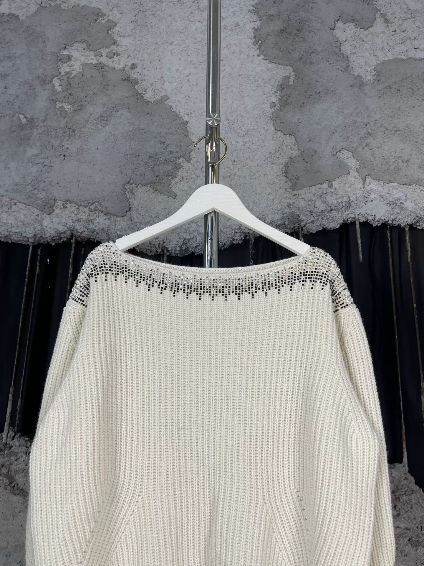 Ermanno Scervino Ermanno Scervino Crystal Embellished Sweater Size 40 Size S / US 4 / IT 40 - 4 Thumbnail