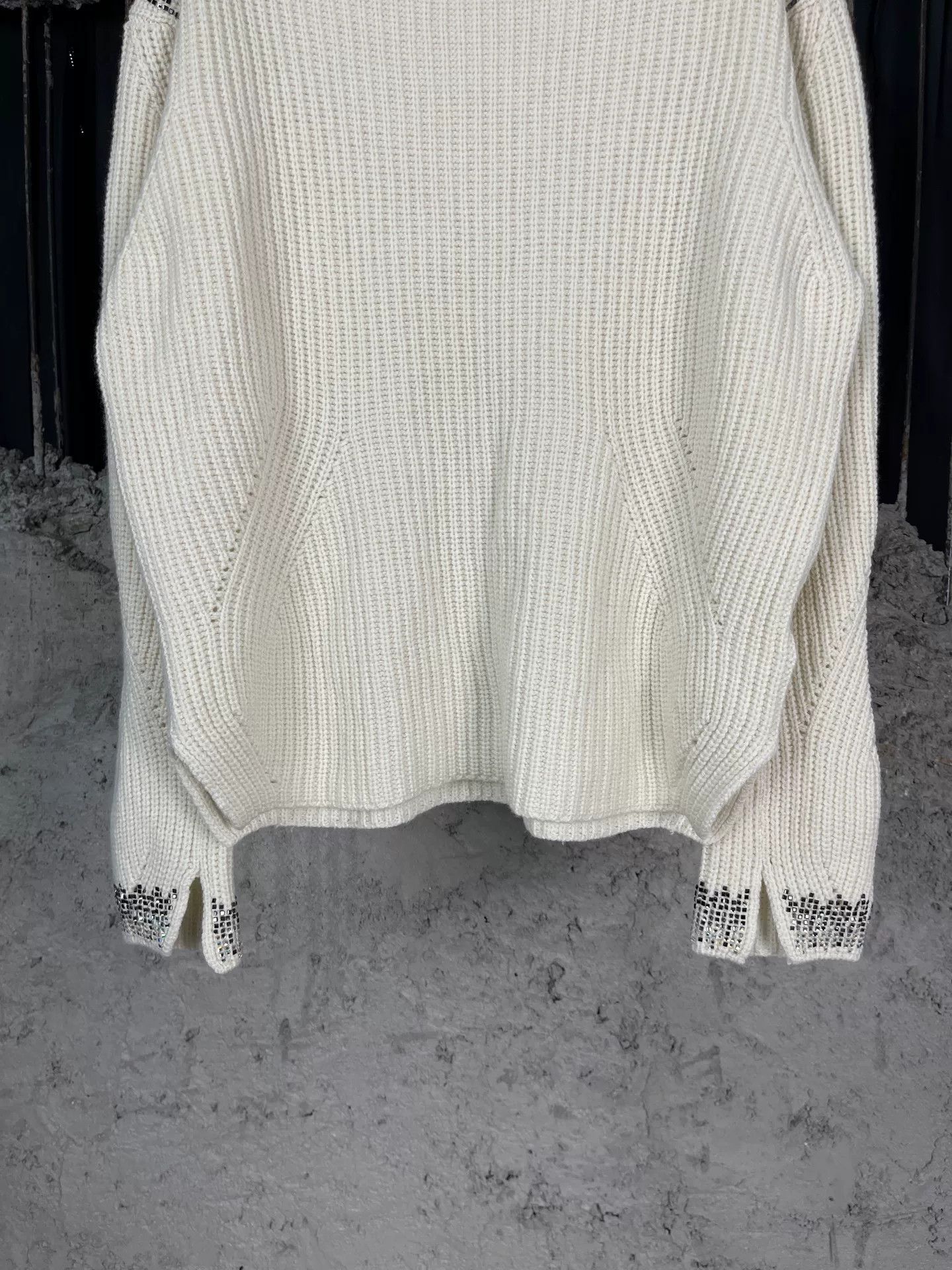 Ermanno Scervino Ermanno Scervino Crystal Embellished Sweater Size 40 Size S / US 4 / IT 40 - 5 Thumbnail