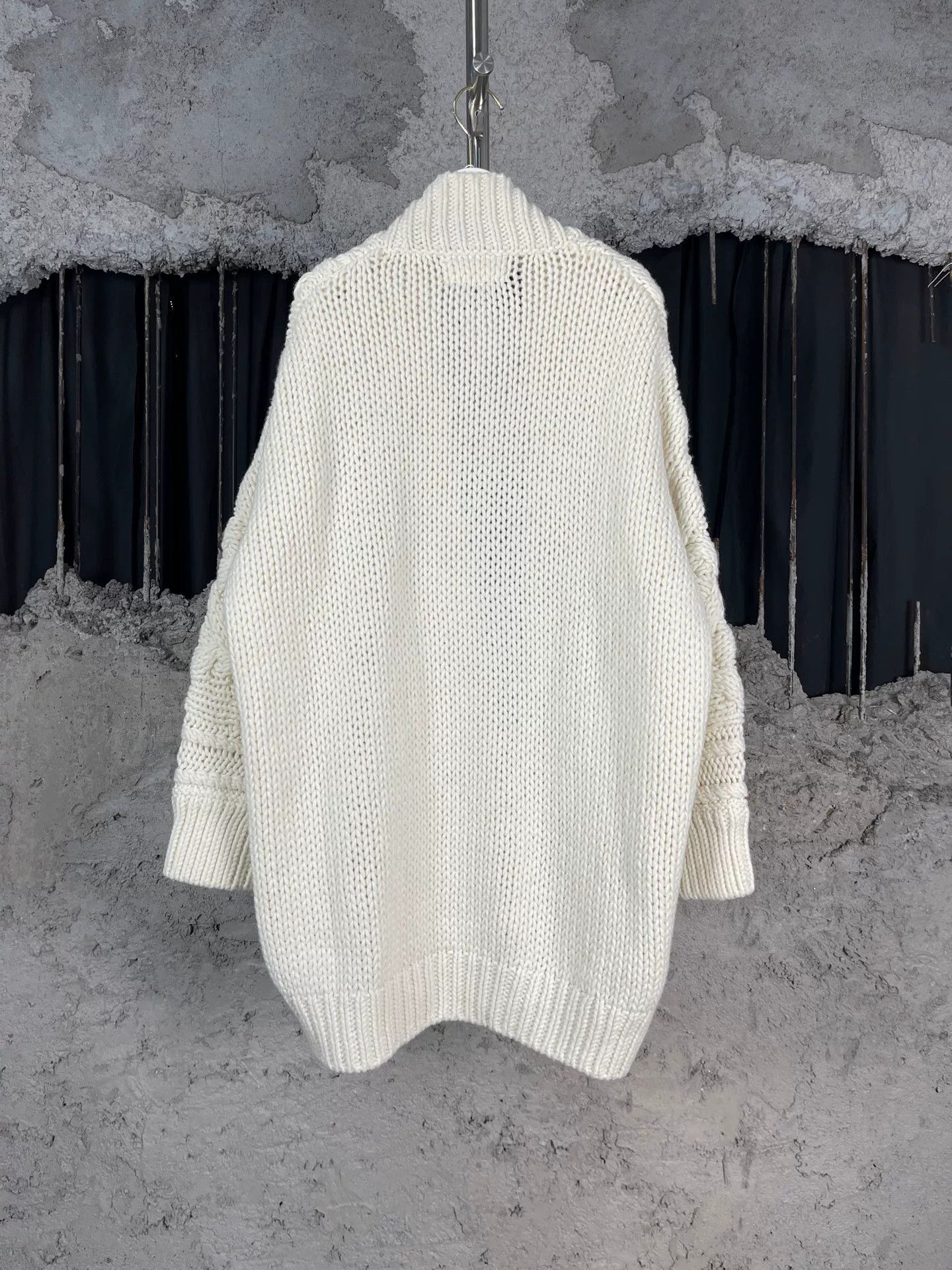 Ermanno Scervino Ermanno Scervino Rhinestone Pin Cardigan Size S Size S / US 4 / IT 40 - 3 Thumbnail