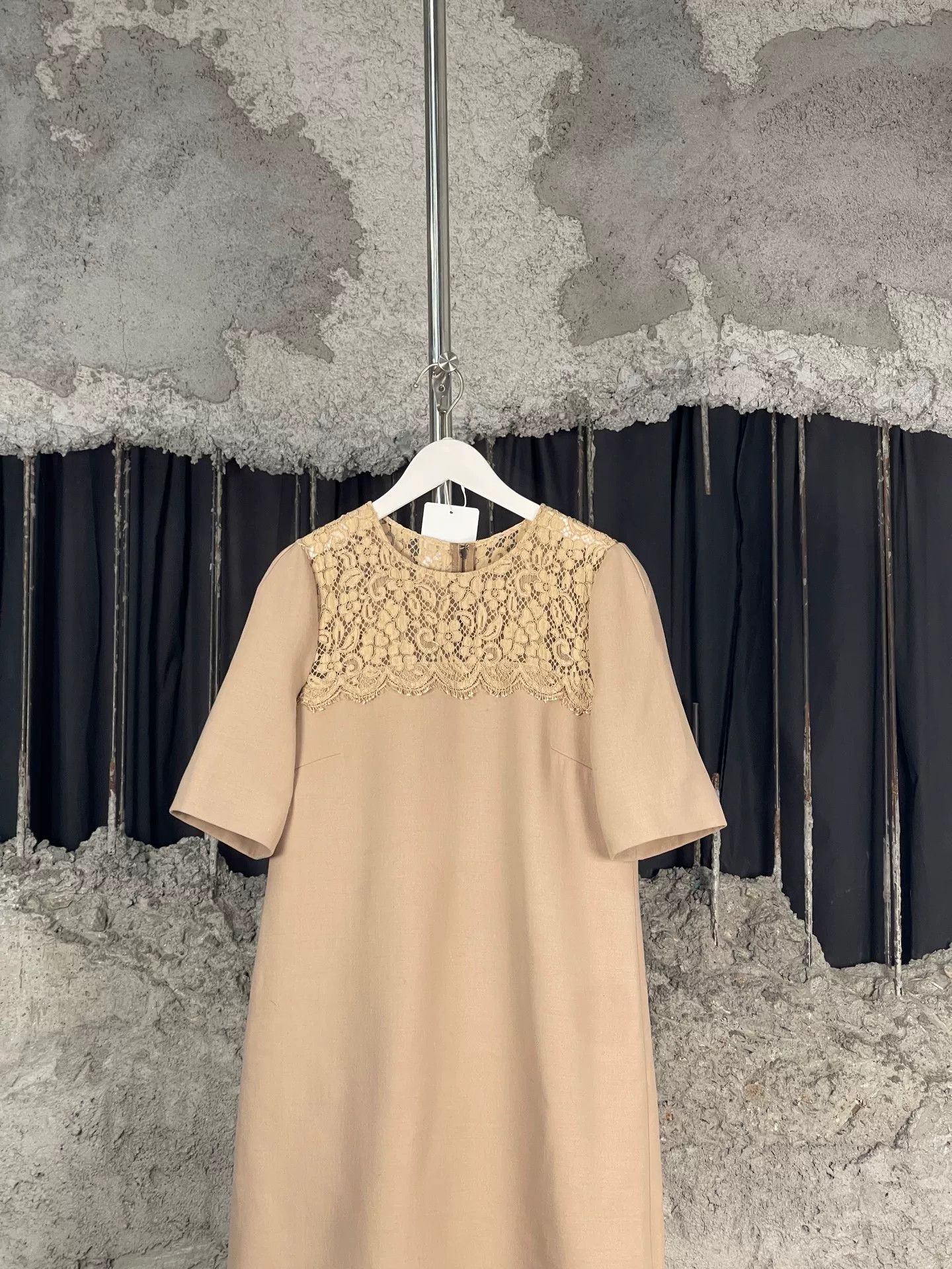 Dolce & Gabbana Dolce & Gabbana Lace Overlay Beige Dress Size 44 Size M / US 6-8 / IT 42-44 - 4 Thumbnail