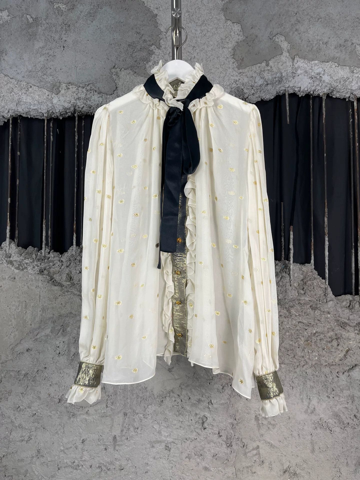 Dolce & Gabbana Dolce & Gabbana Gold Pattern Blouse IT 38 Size XS / US 0-2 / IT 36-38 - 2 Thumbnail