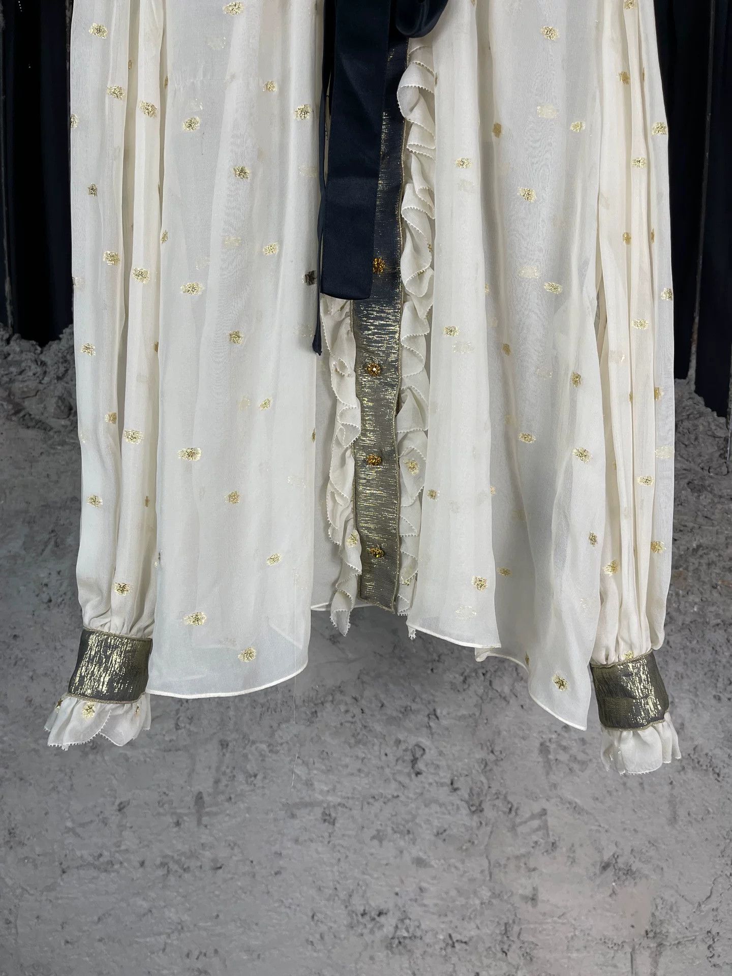 Dolce & Gabbana Dolce & Gabbana Gold Pattern Blouse IT 38 Size XS / US 0-2 / IT 36-38 - 5 Thumbnail