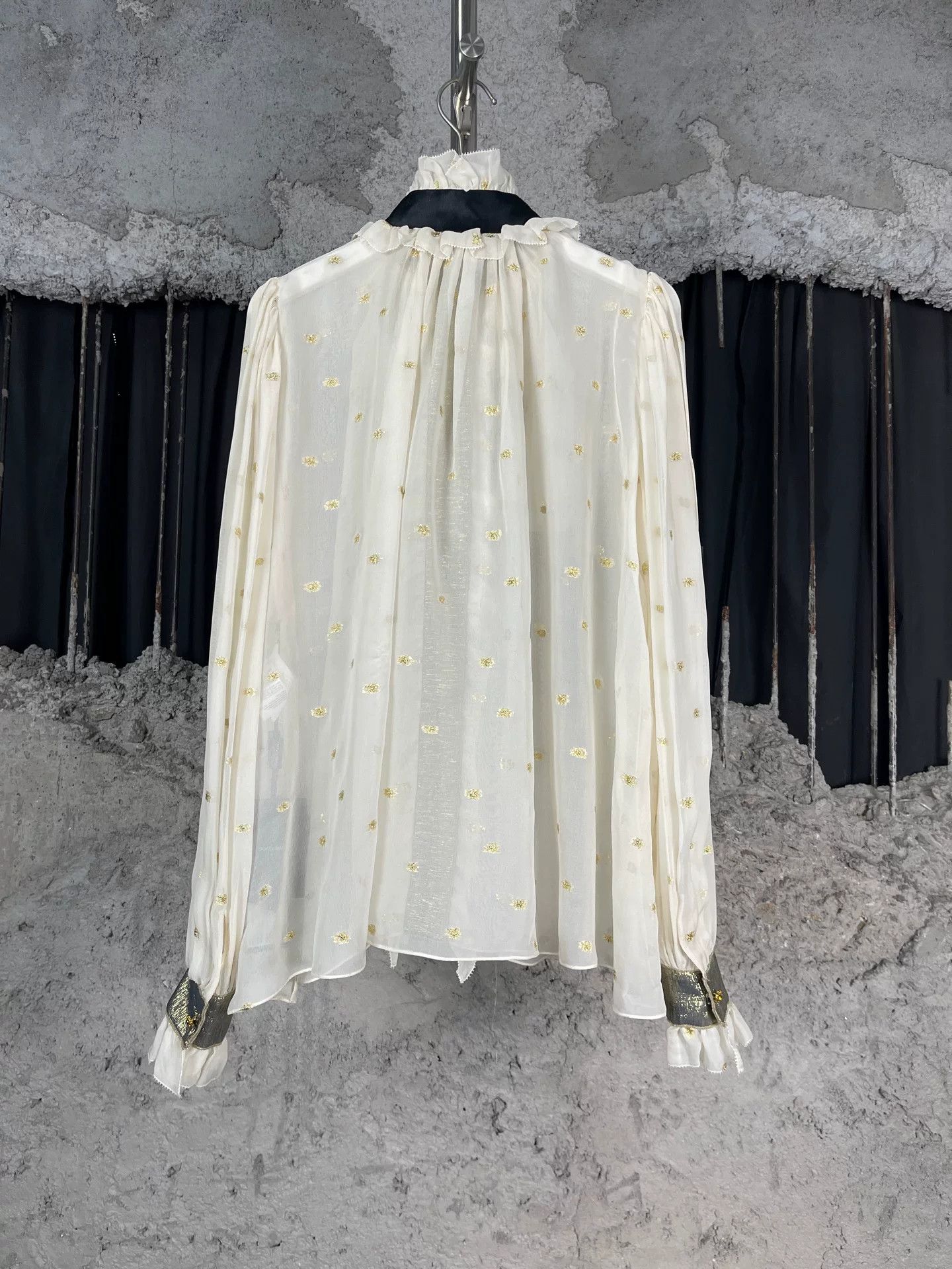 Dolce & Gabbana Dolce & Gabbana Gold Pattern Blouse IT 38 Size XS / US 0-2 / IT 36-38 - 3 Thumbnail