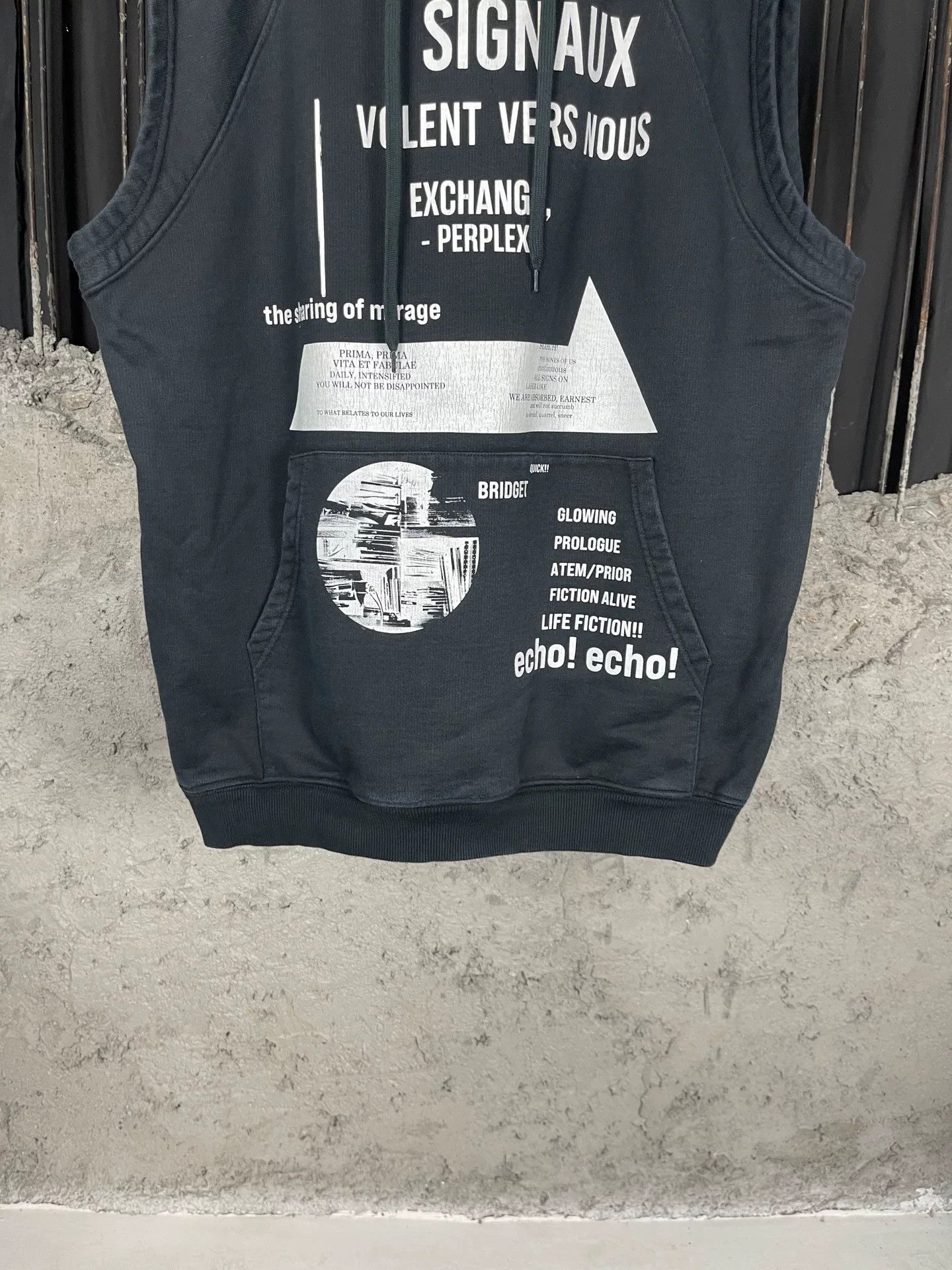 Prada Prada Graphic Sleeveless Hoodie Size S Size US S / EU 44-46 / 1 - 5 Thumbnail