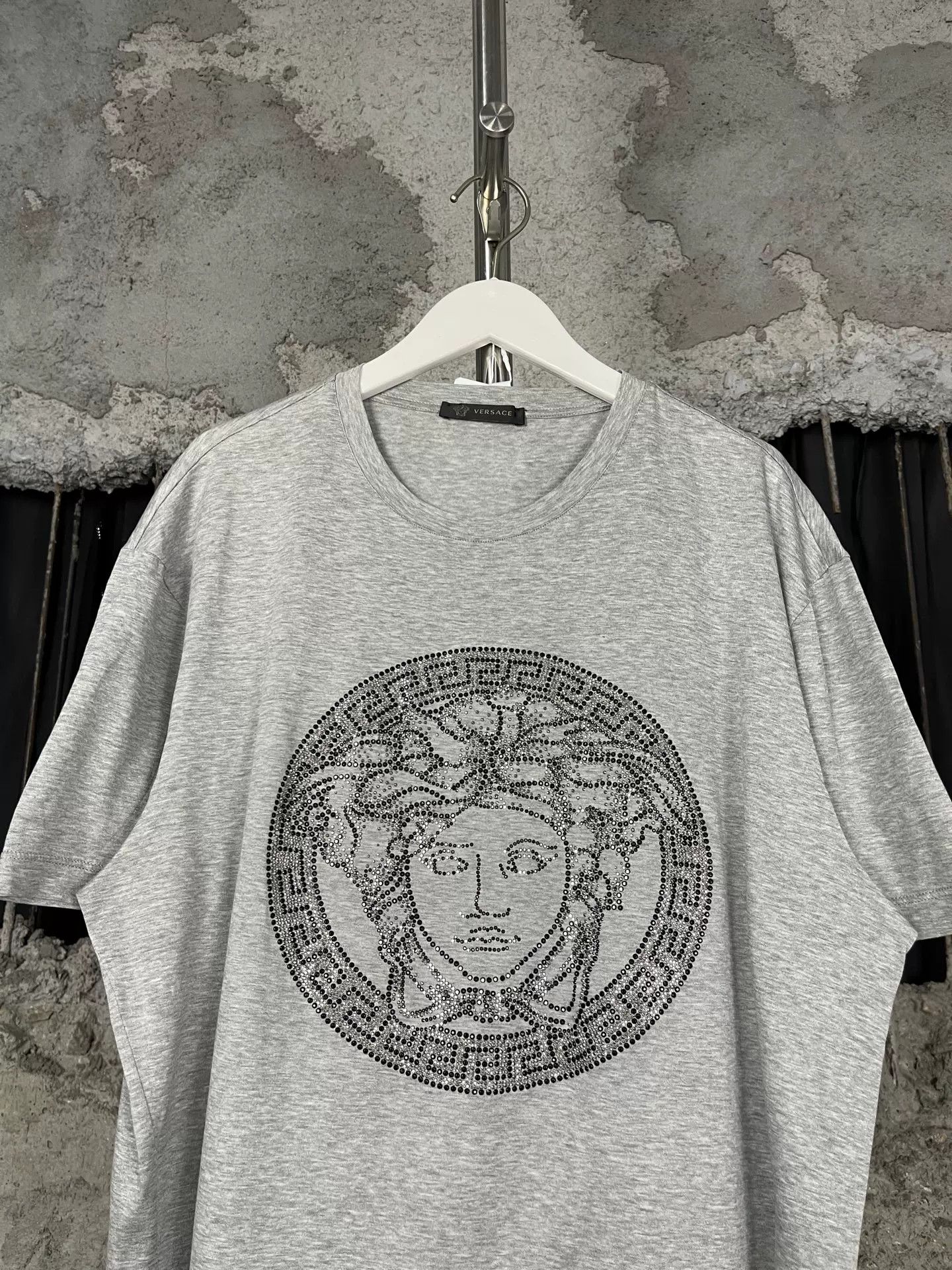 Versace Versace Rhinestone Medusa T-Shirt Size L Size US L / EU 52-54 / 3 - 4 Thumbnail