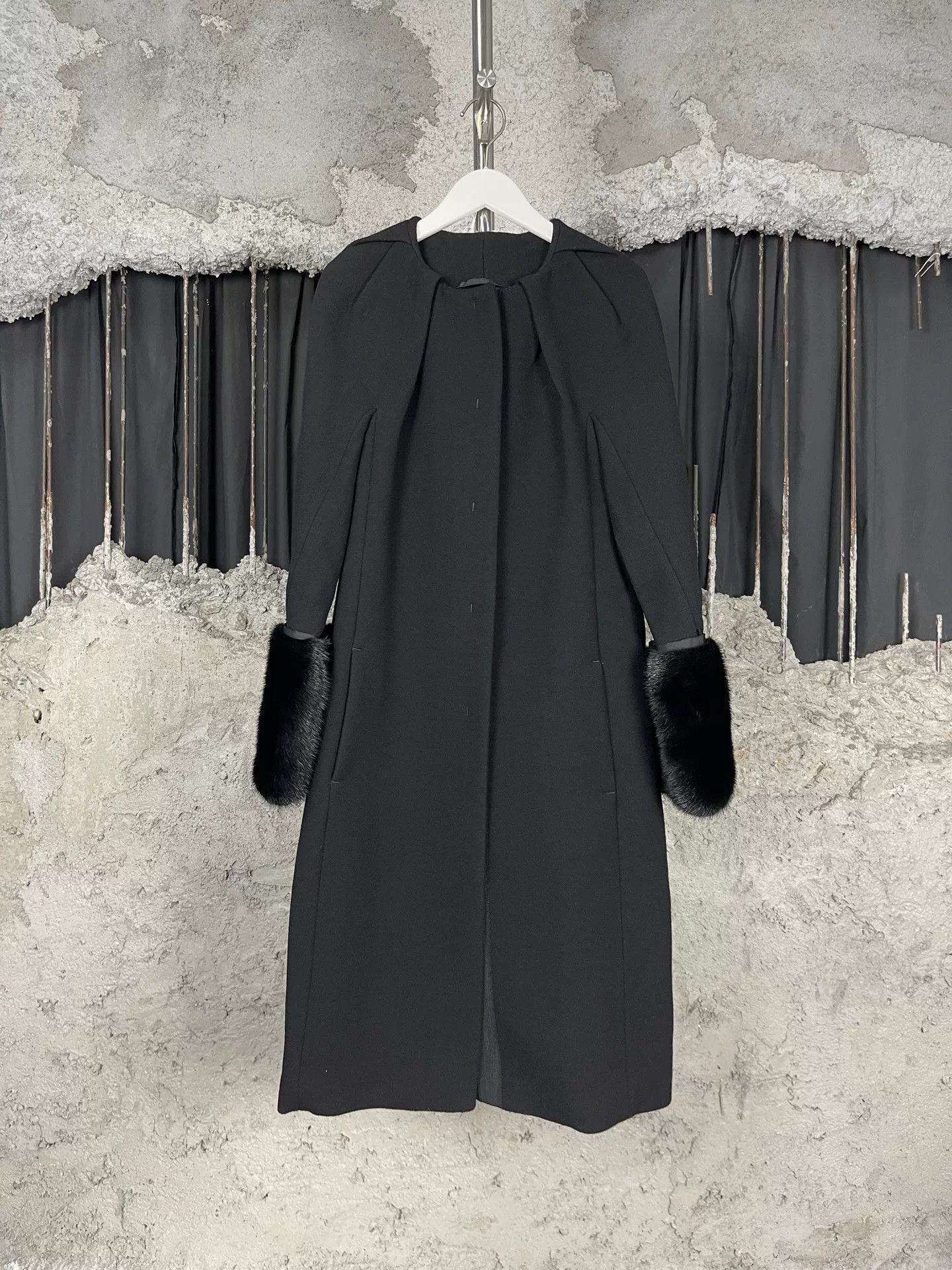 Max Mara Max Mara Atelier Wool Coat with Fur Cuffs Size IT 40 Size S / US 4 / IT 40 - 2 Thumbnail