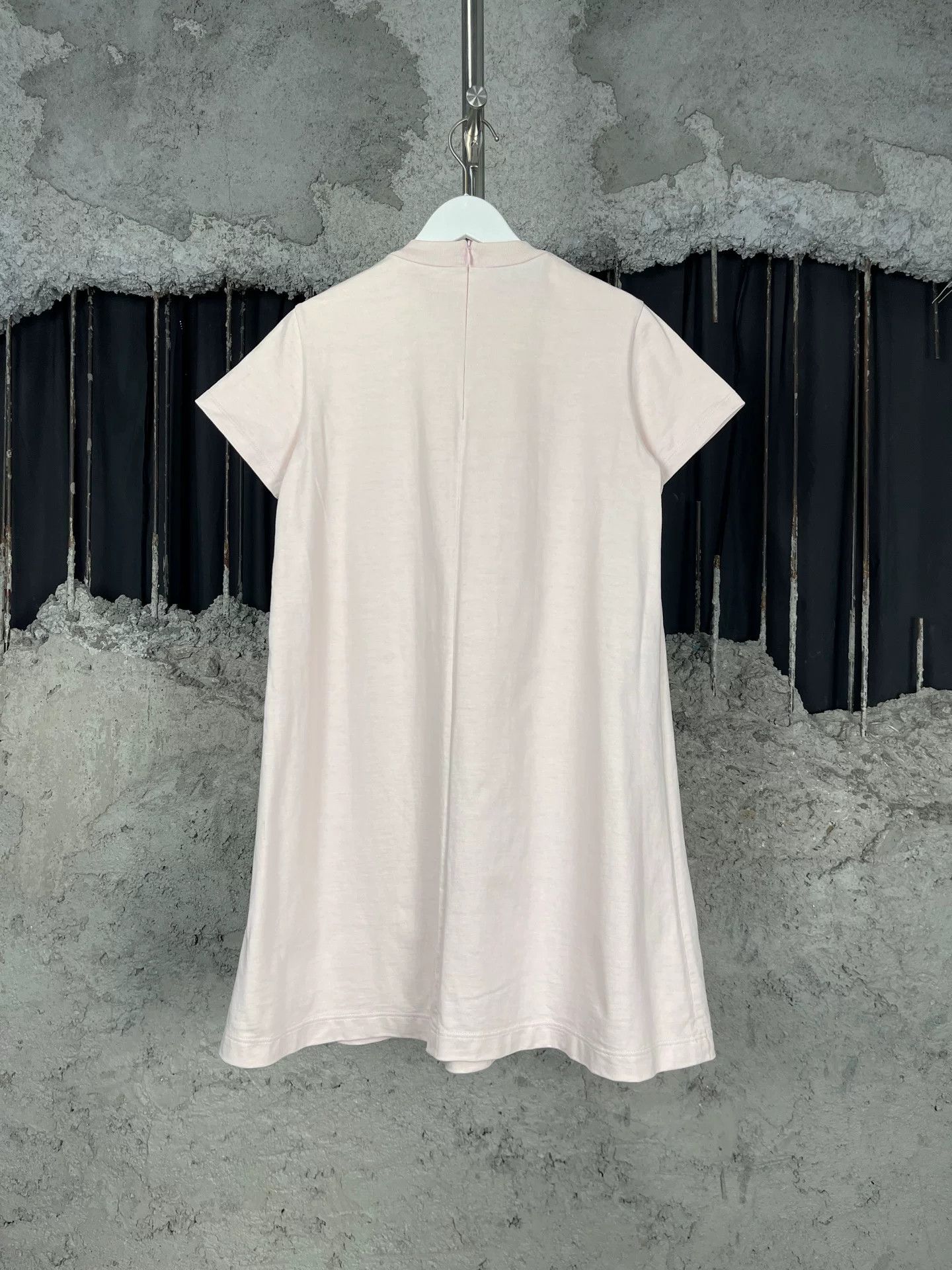 Prada Prada Pink Logo Pocket Mini Dress Size 40 Size S / US 4 / IT 40 - 3 Thumbnail