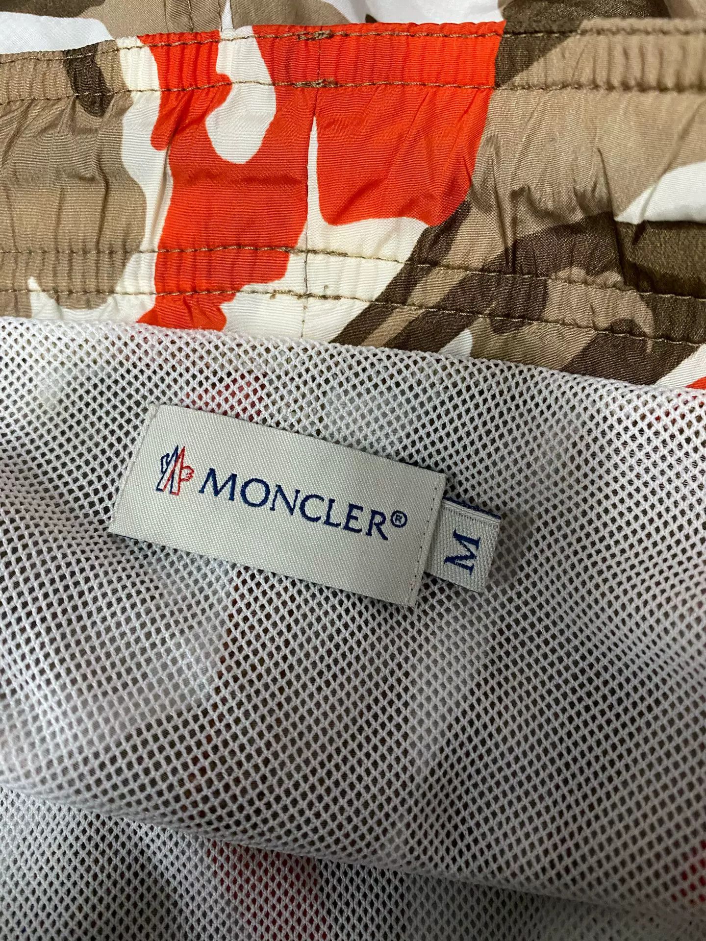 Moncler Moncler Camo Logo Shorts Size M Size US 32 / EU 48 - 7 Thumbnail