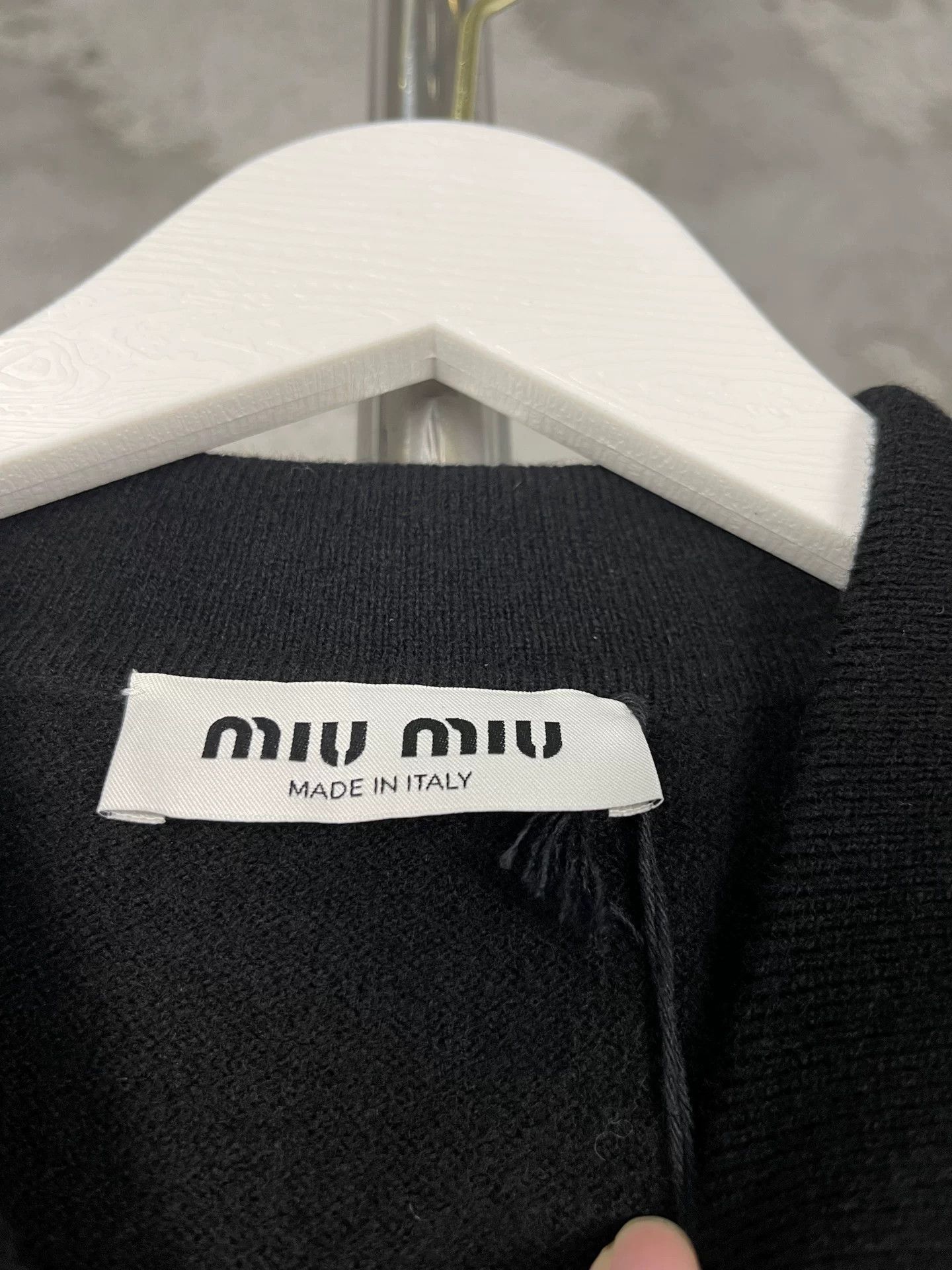 Miu Miu Miu Miu Embroidered Logo Cardigan Size 40 Size S / US 4 / IT 40 - 7 Thumbnail