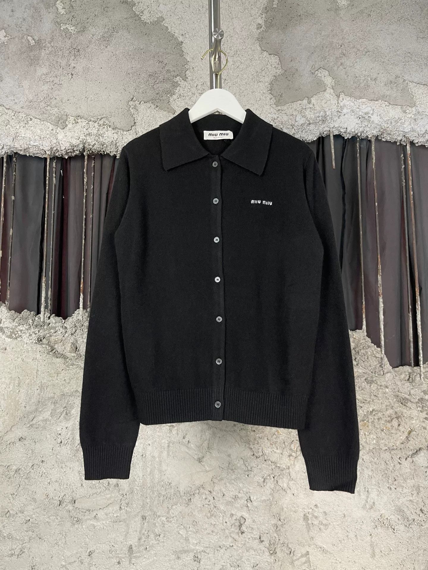 Miu Miu Miu Miu Embroidered Logo Cardigan Size 40 Size S / US 4 / IT 40 - 2 Thumbnail