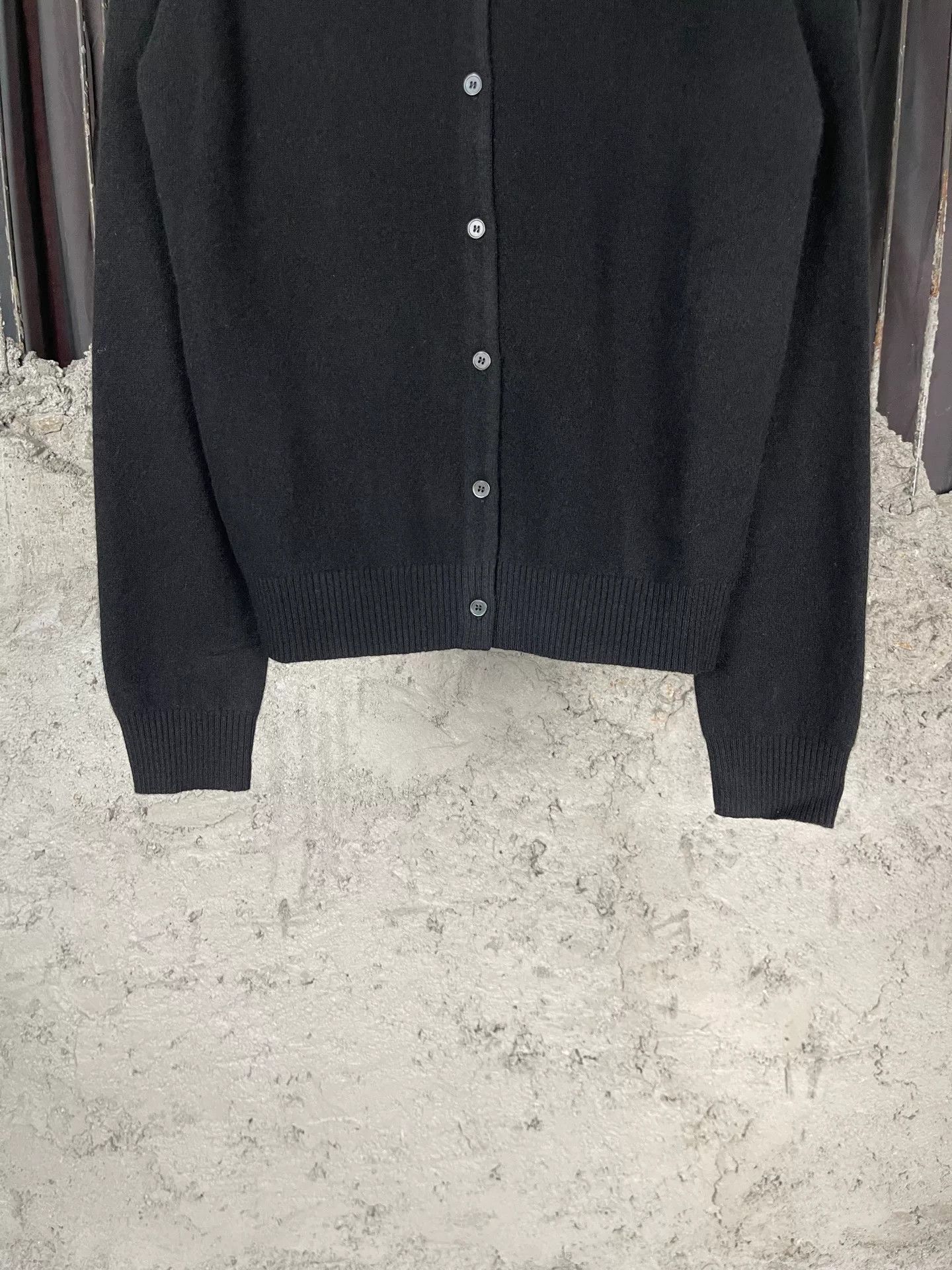 Miu Miu Miu Miu Embroidered Logo Cardigan Size 40 Size S / US 4 / IT 40 - 5 Thumbnail