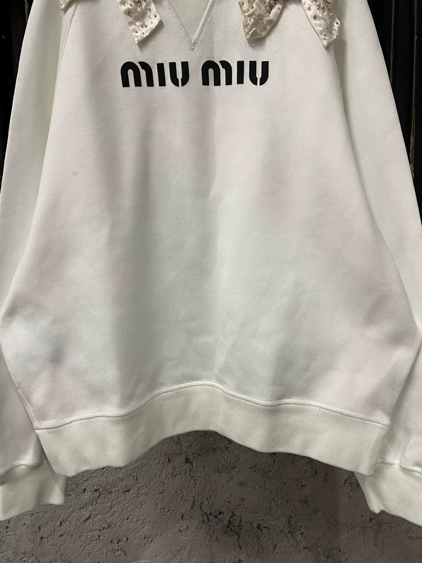 Miu Miu Miu Miu Embellished Bow Sweatshirt Size S Size S / US 4 / IT 40 - 5 Thumbnail