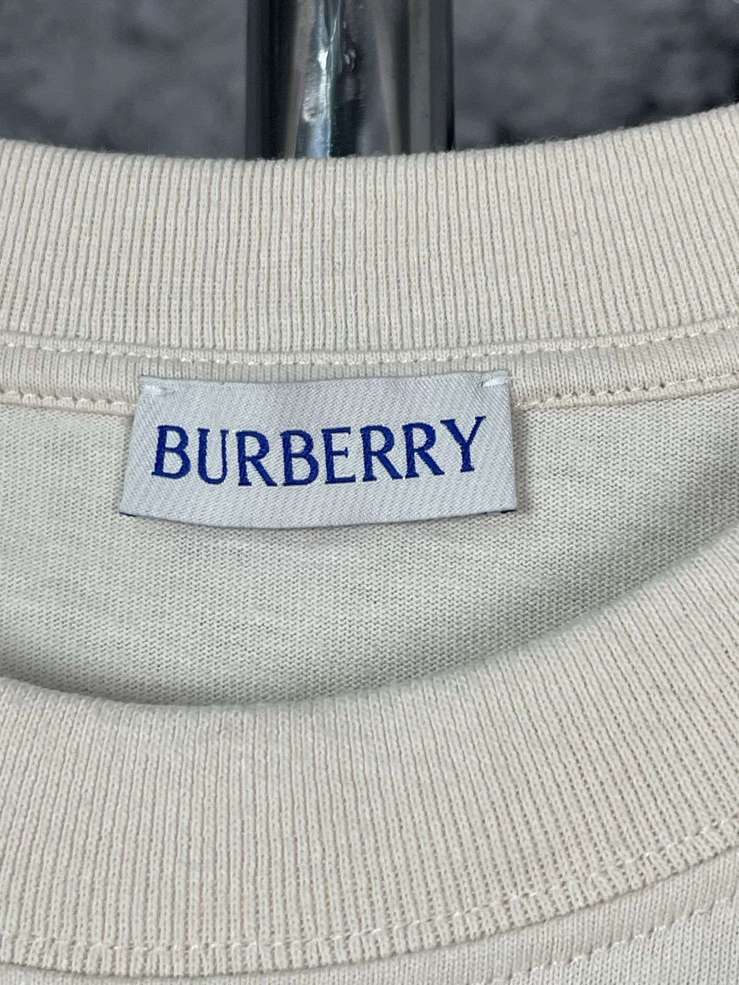 Burberry Burberry Embroidered Floral T-Shirt Size M Size US M / EU 48-50 / 2 - 8 Thumbnail