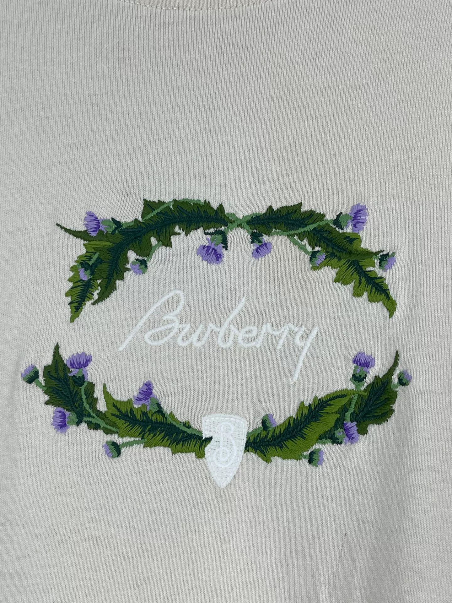 Burberry Burberry Embroidered Floral T-Shirt Size M Size US M / EU 48-50 / 2 - 6 Thumbnail