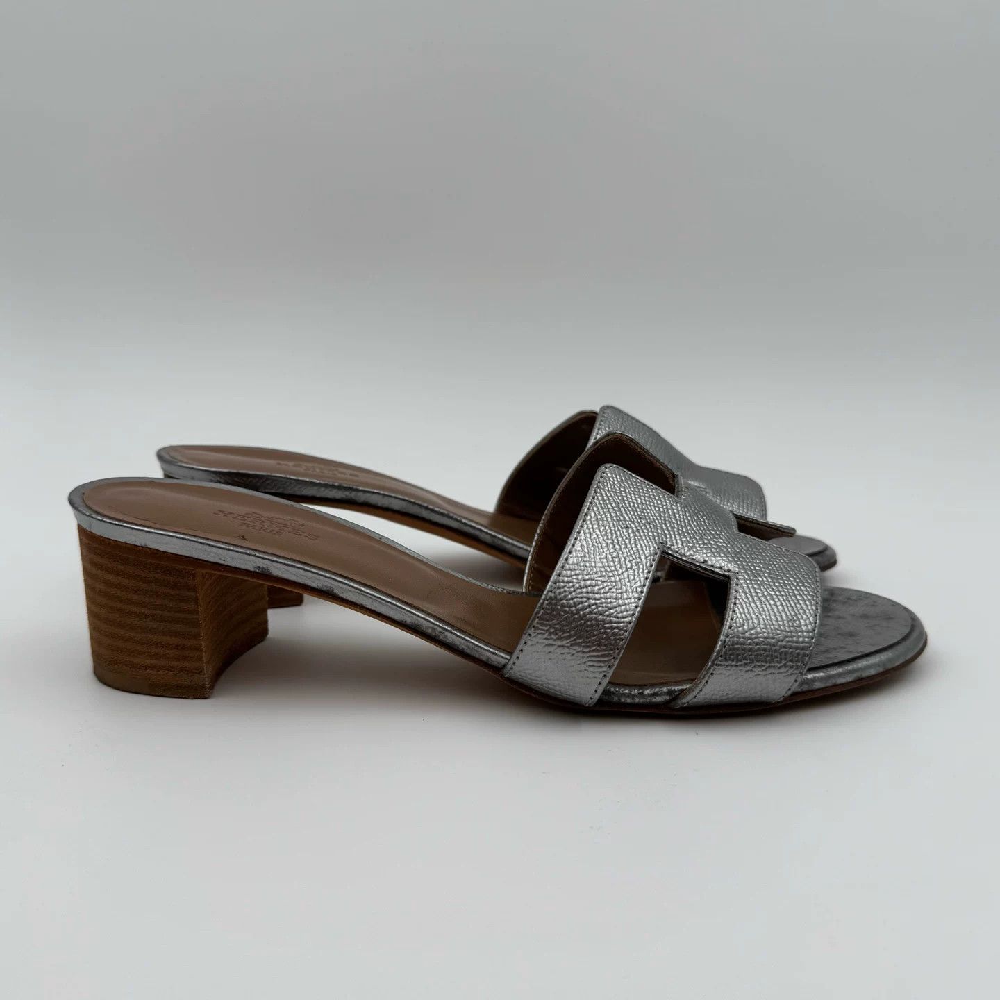 Hermes Hermès Silver Oasis Block Heel Sandals Size 38 Size US 7 / IT 37 - 2 Thumbnail