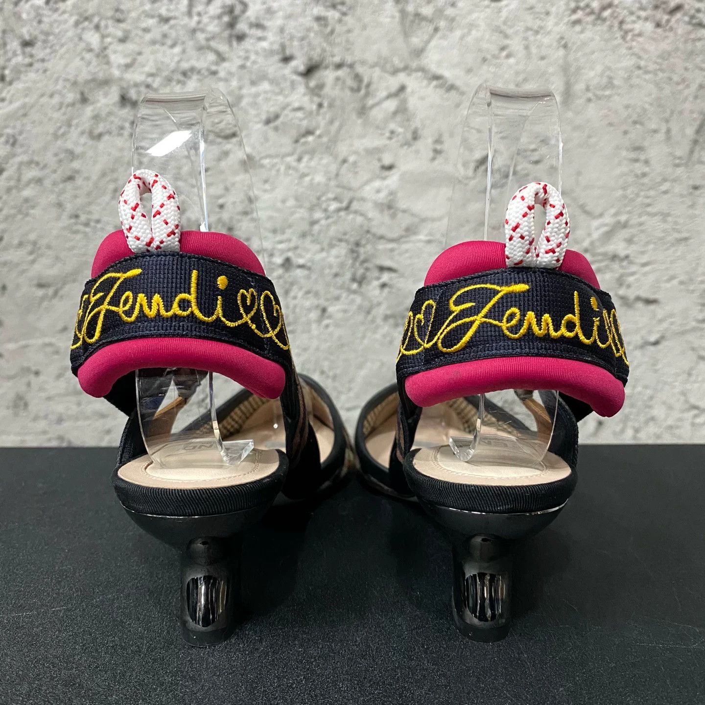 Fendi Fendi Plaid Slingback Heels Size 35.5 Size US 5.5 / IT 35.5 - 4 Thumbnail