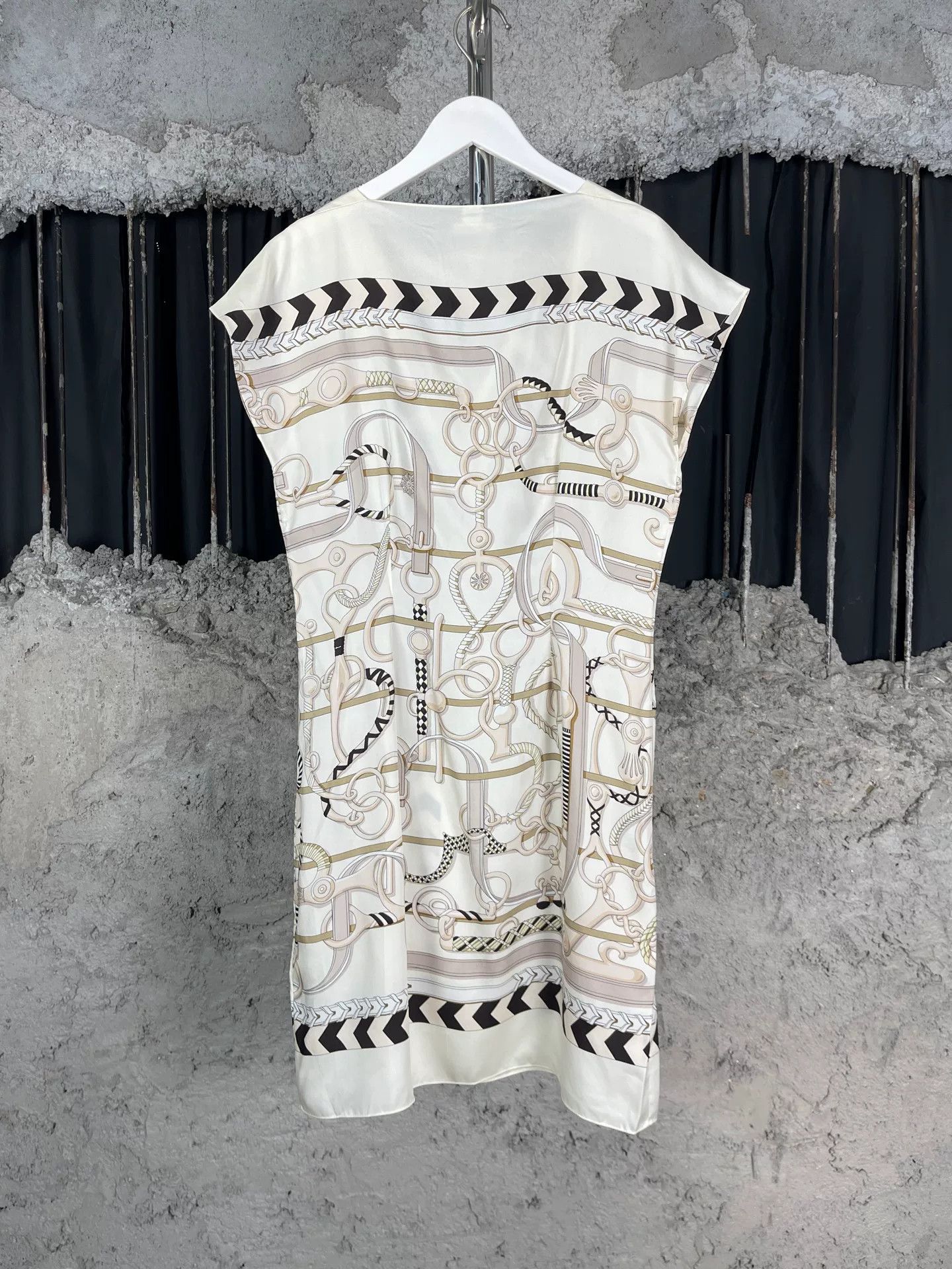 Hermes Hermès Silk Sleeveless Dress Size 34 Size XS / US 0-2 / IT 36-38 - 3 Thumbnail