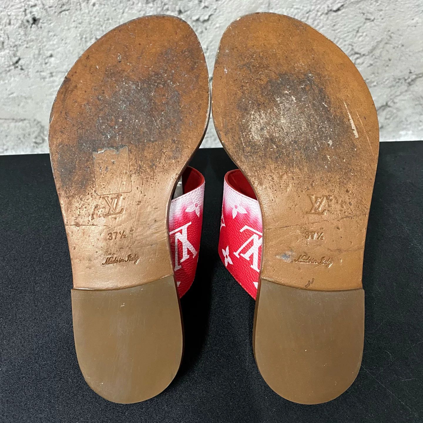 Louis Vuitton Louis Vuitton Monogram Gradient Sandals Size 37.5 Size US 7.5 / IT 37.5 - 8 Thumbnail