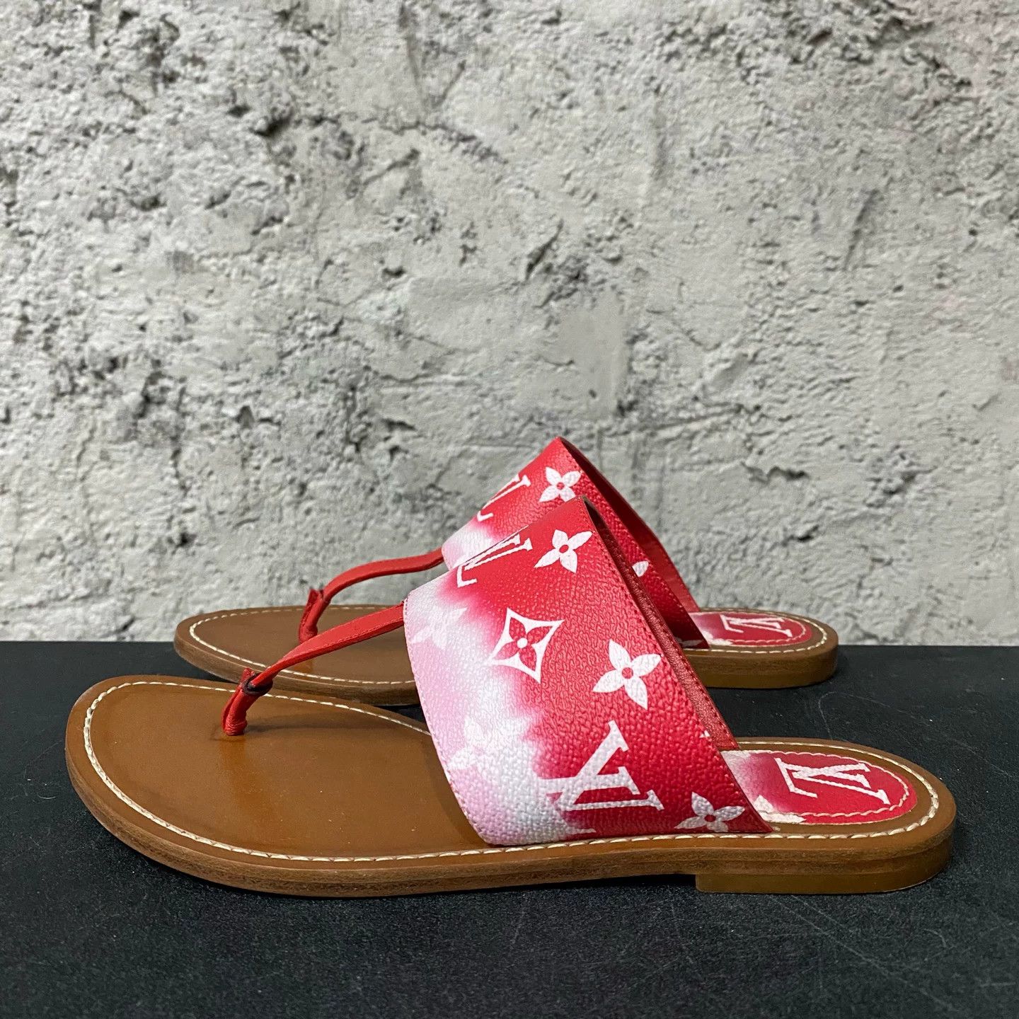 Louis Vuitton Louis Vuitton Monogram Gradient Sandals Size 37.5 Size US 7.5 / IT 37.5 - 3 Thumbnail
