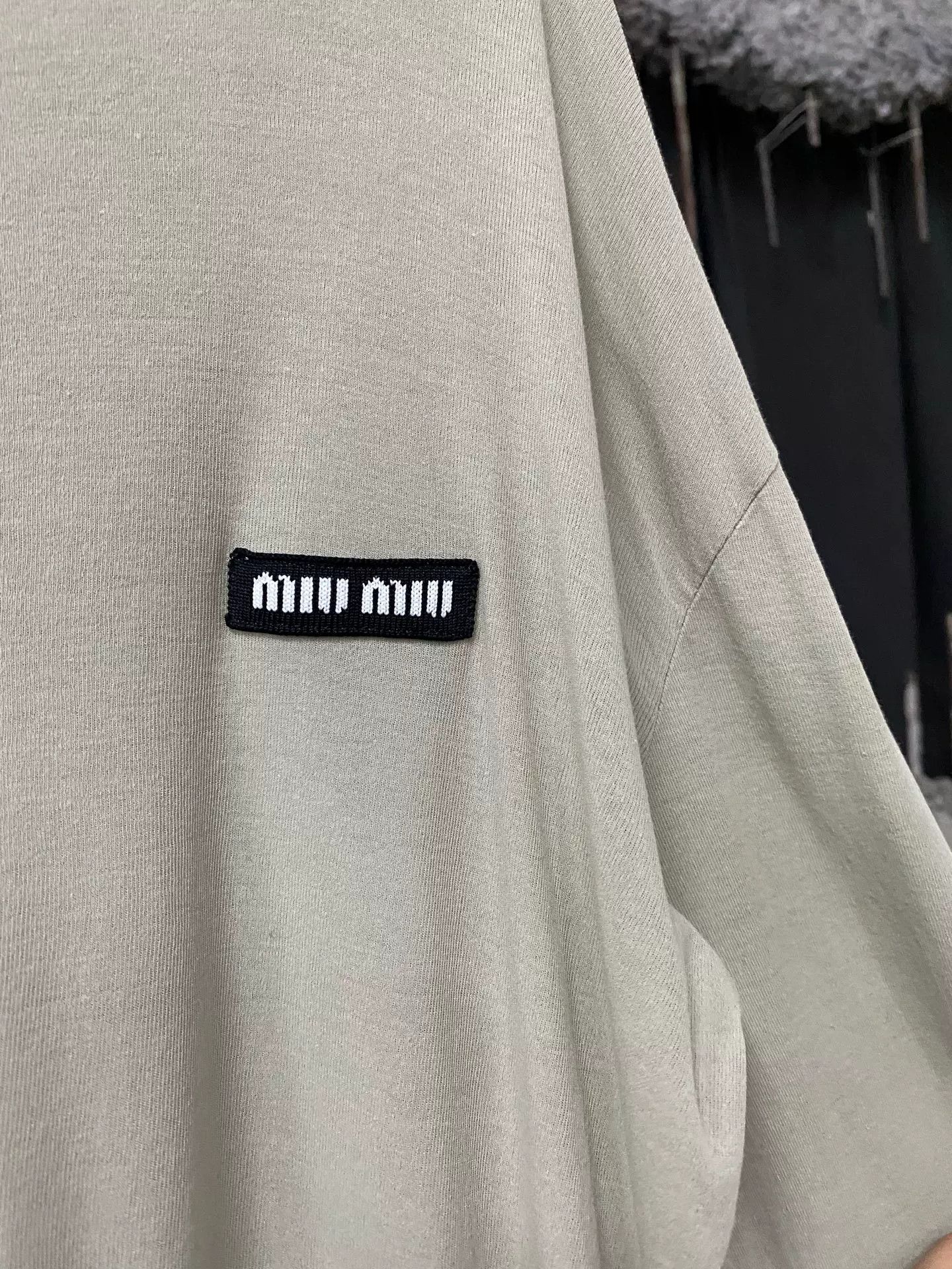 Miu Miu Miu Miu Logo Patch Long Sleeve T-Shirt Size XS Size XS / US 0-2 / IT 36-38 - 6 Thumbnail