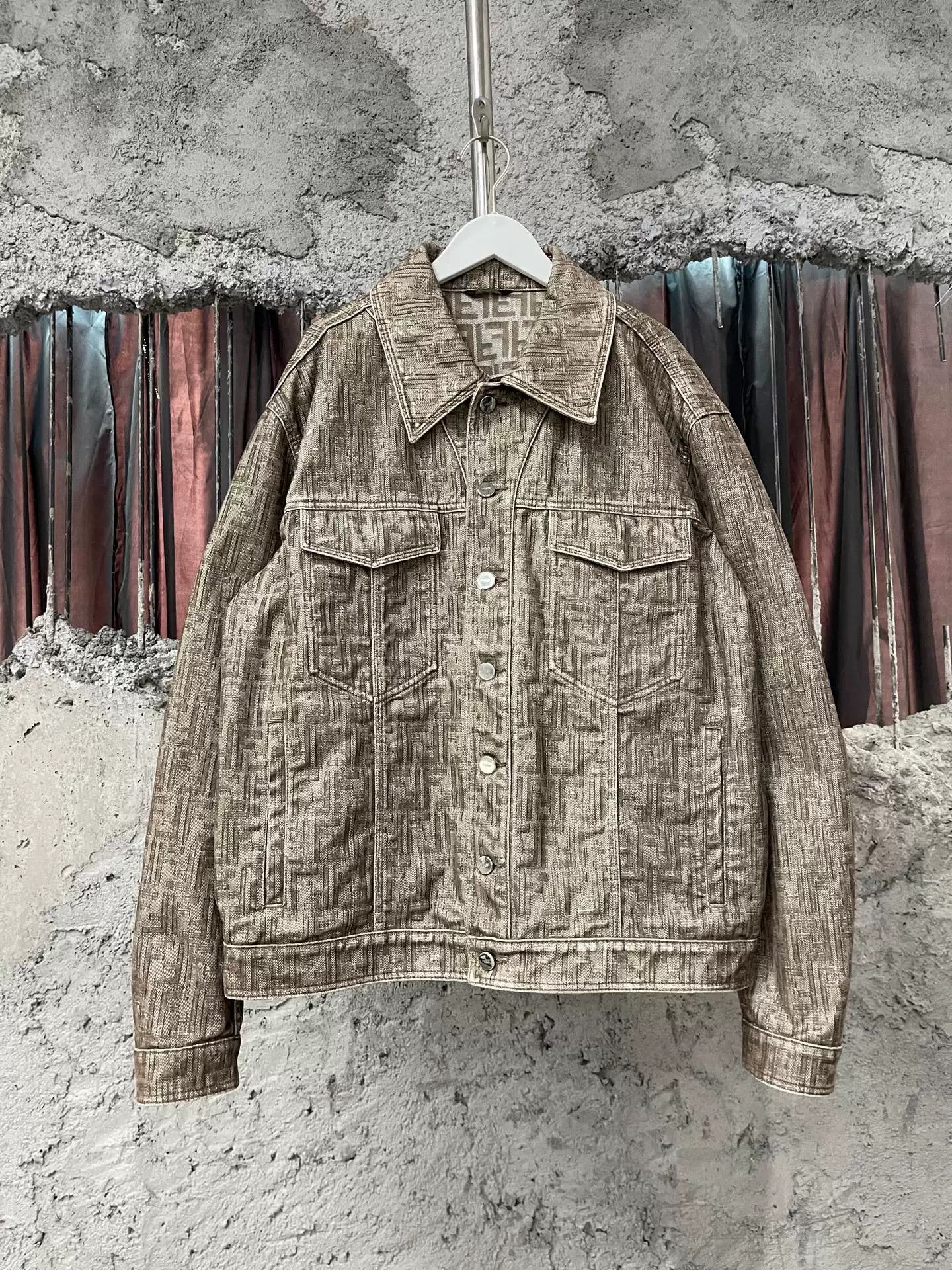 Fendi Fendi FF Logo Denim Jacket Size L Size US L / EU 52-54 / 3 - 2 Thumbnail