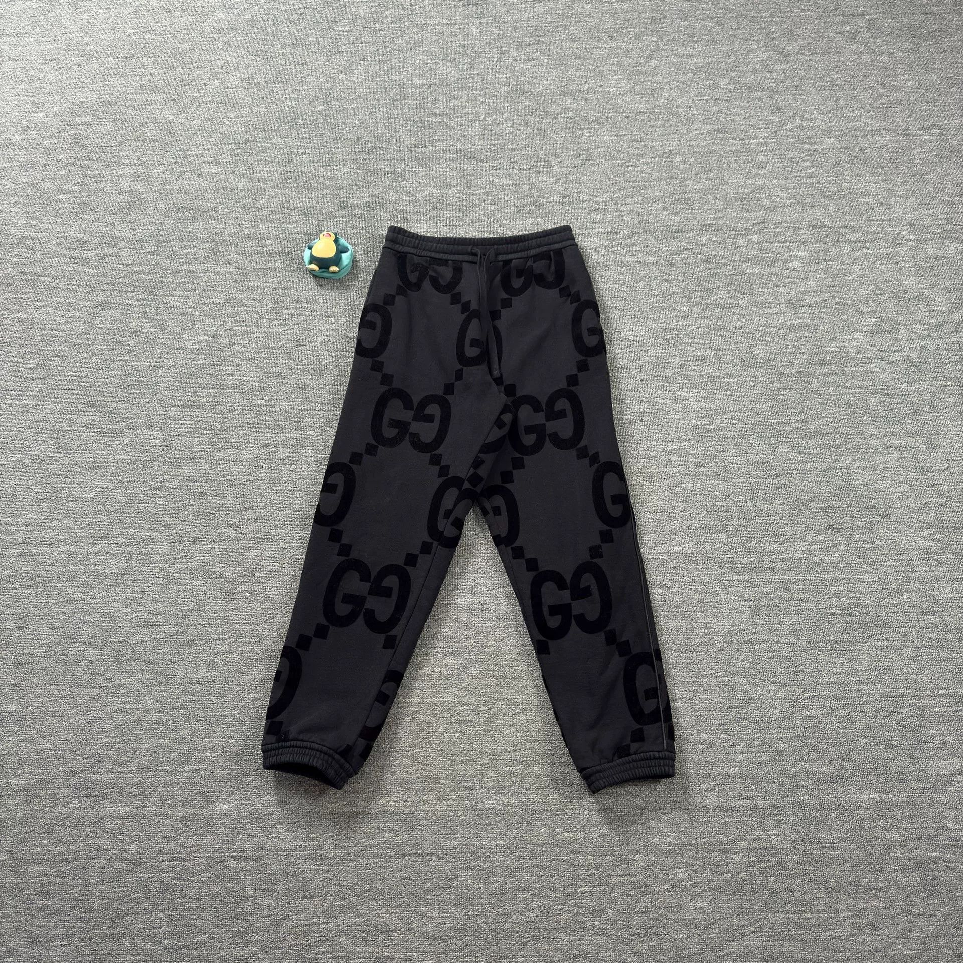 Gucci Gucci GG Monogram Velvet Monogram Sweatpants Size 28 Size US 28 / EU 44 - 2 Thumbnail