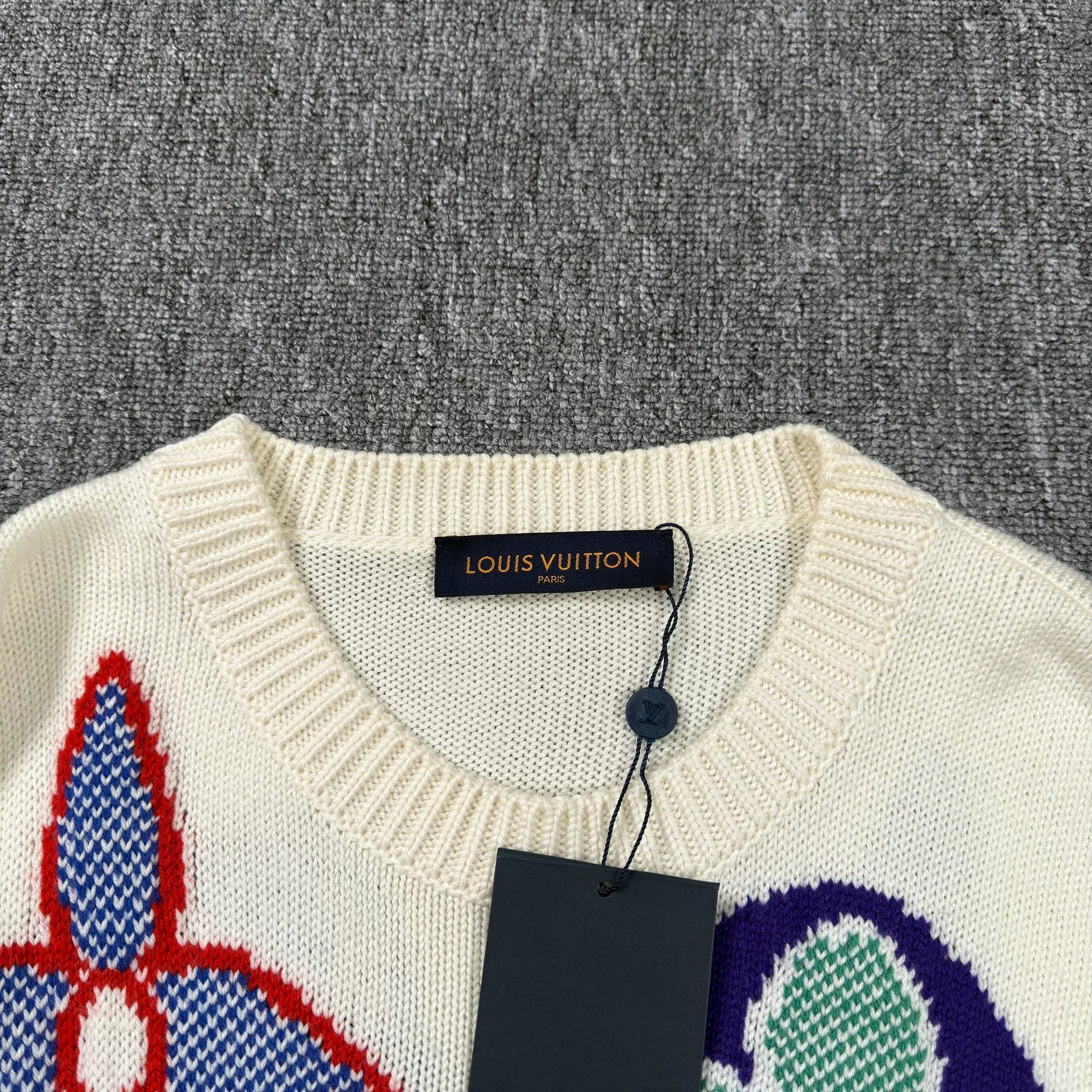 Louis Vuitton Louis Vuitton Multi Monogram Flower Sweater L Size US L / EU 52-54 / 3 - 4 Thumbnail