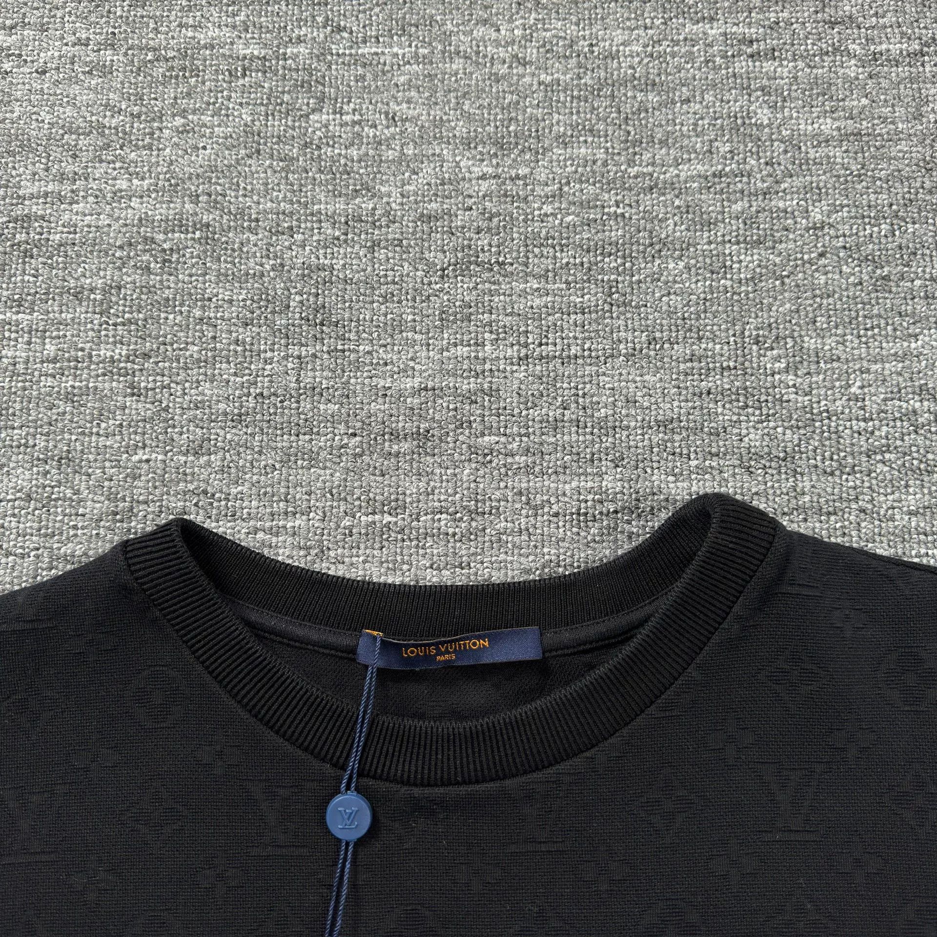 Louis Vuitton Louis Vuitton Monogram Pocket T-Shirt Size M Size US M / EU 48-50 / 2 - 3 Thumbnail