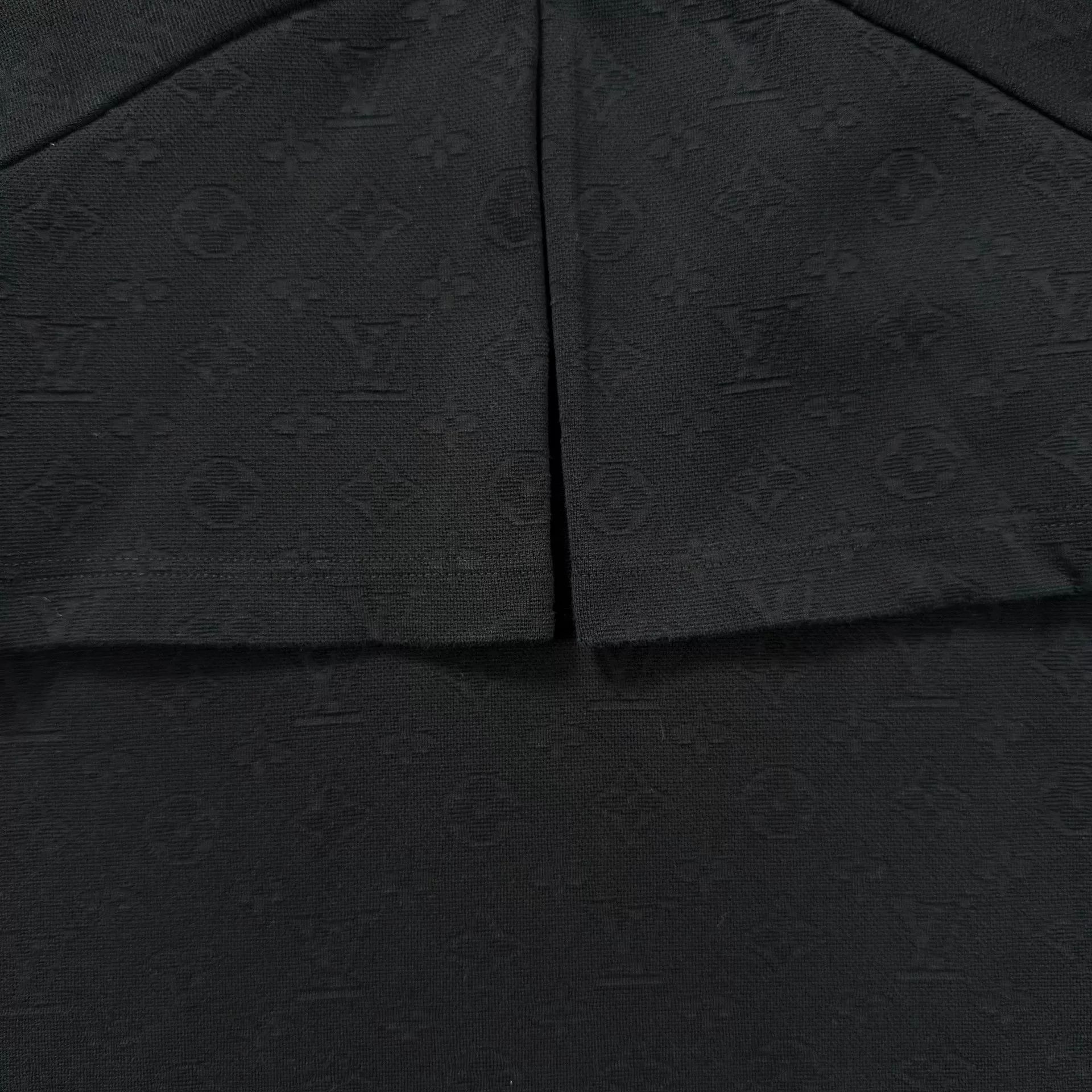 Louis Vuitton Louis Vuitton Monogram Pocket T-Shirt Size M Size US M / EU 48-50 / 2 - 5 Thumbnail
